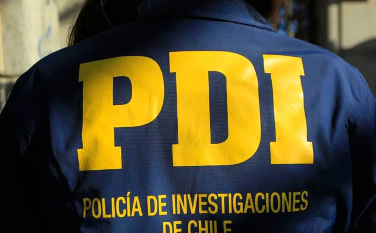 Lee más sobre el artículo PDI CONFIRMA QUE LOGRÓ DETENER A DOS SUJETOS «DIRECTAMENTE IMPLICADOS EN EL HOMICIDIO DE CRISTIAN RUIZ MANSILLA»
