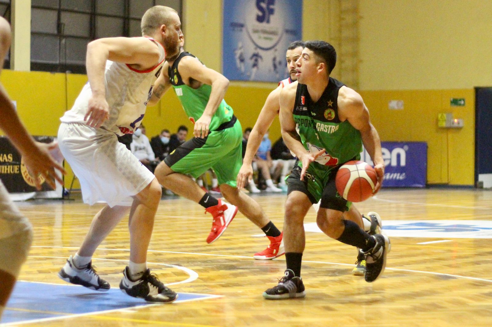 Lee más sobre el artículo DEPORTES CASTRO SE METIÓ A PLAY-OFFS Y HOY ESPERA SEGUIR SUBIENDO EN LA TABLA