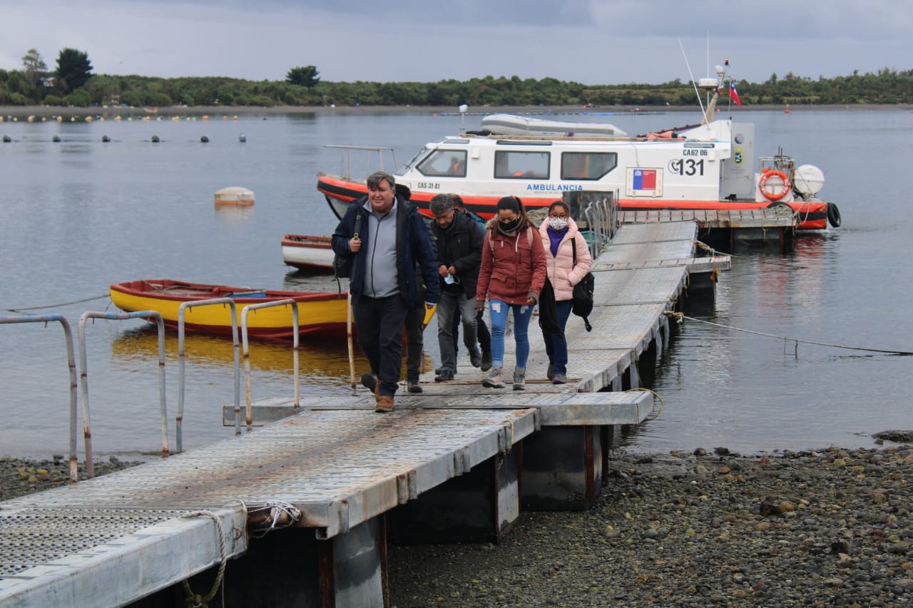 Lee más sobre el artículo Plantas desalinizadoras permitirán mejorar suministro de agua potable en islas Chaullín y Cailín comuna de Quellón