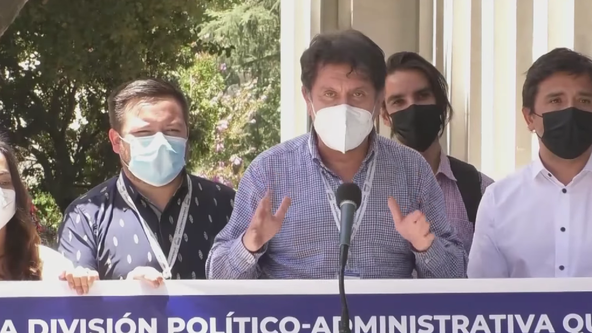 Lee más sobre el artículo CONSTITUYENTE JULIO ALVAREZ INCREPA DURAMENTE A GOBERNADOR PATRICIO VALLESPIN POR RECHAZO A CHILOÉ REGIÓN: