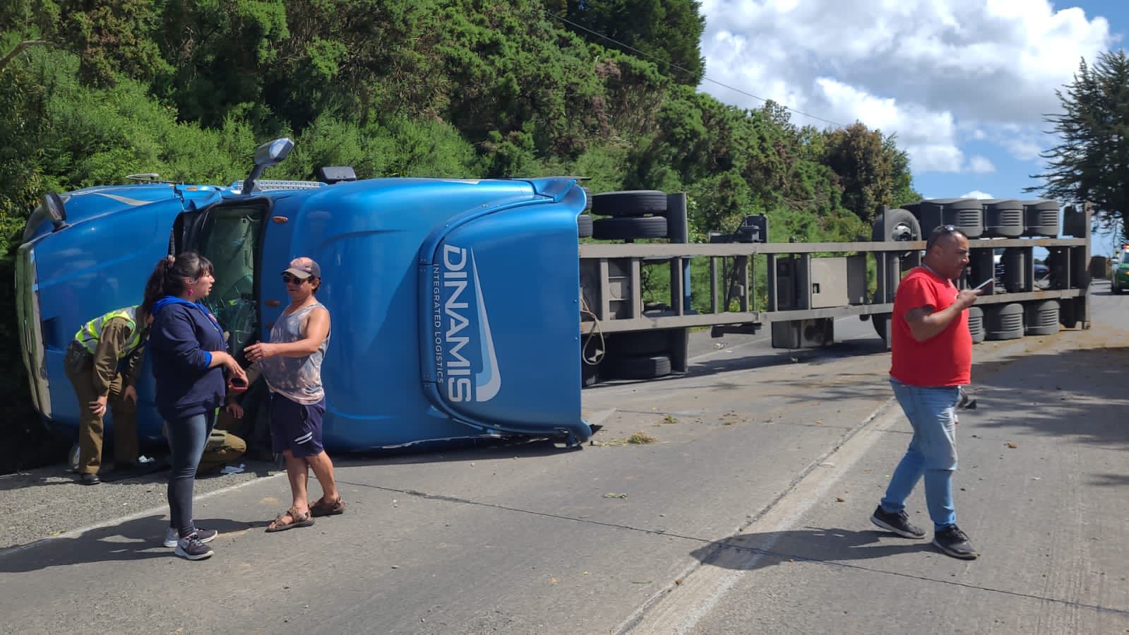 Lee más sobre el artículo Colisión multiple en sector Pupelde comuna de Ancud.