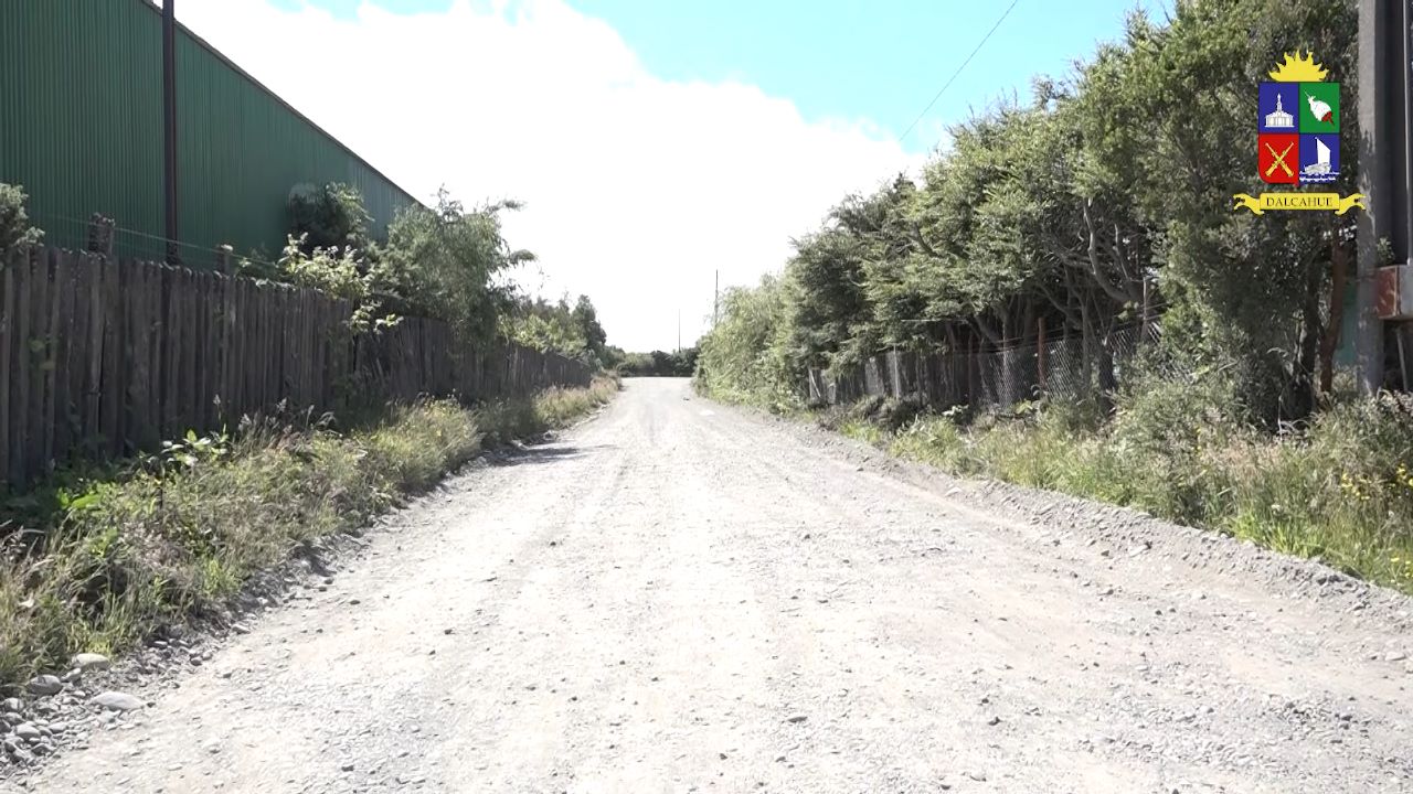 Lee más sobre el artículo Dalcahue obtiene financiamiento por más de $500 millones para el mejoramiento de caminos no enrolados durante el 2023