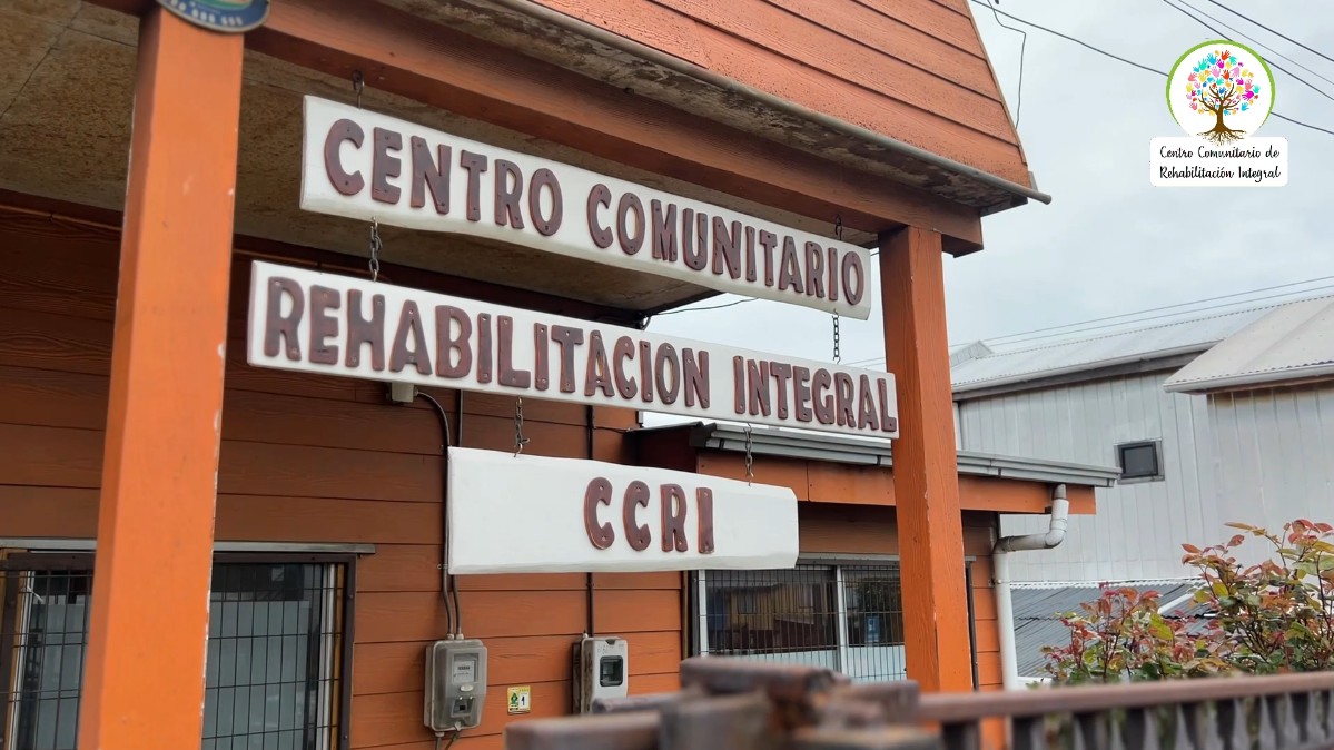 Lee más sobre el artículo <a href="https://www.facebook.com/Desamquellon?__cft__[0]=AZX0ADCS2jn4bGQzYx0IjwCJmQVH_3VvUUOpBIBeEL-m_VclJoJOEvB1igv-lIVXAqWjlw5XraFVHpAsDbv8JOLOrrgNcO-d1iaCPheRaLPKLwF0Lbb6e0_his28cZ09C-hT16OLKqiVbw3_wwwuvEe94fbm10ea2pH0-NhujPWRqihtIR0PiO6VBHdOcNMDaWw&__tn__=-]K-R">Desam Quellón</a> te invita a conocer el Centro Comunitario de Rehabilitación Integral (CCRI).