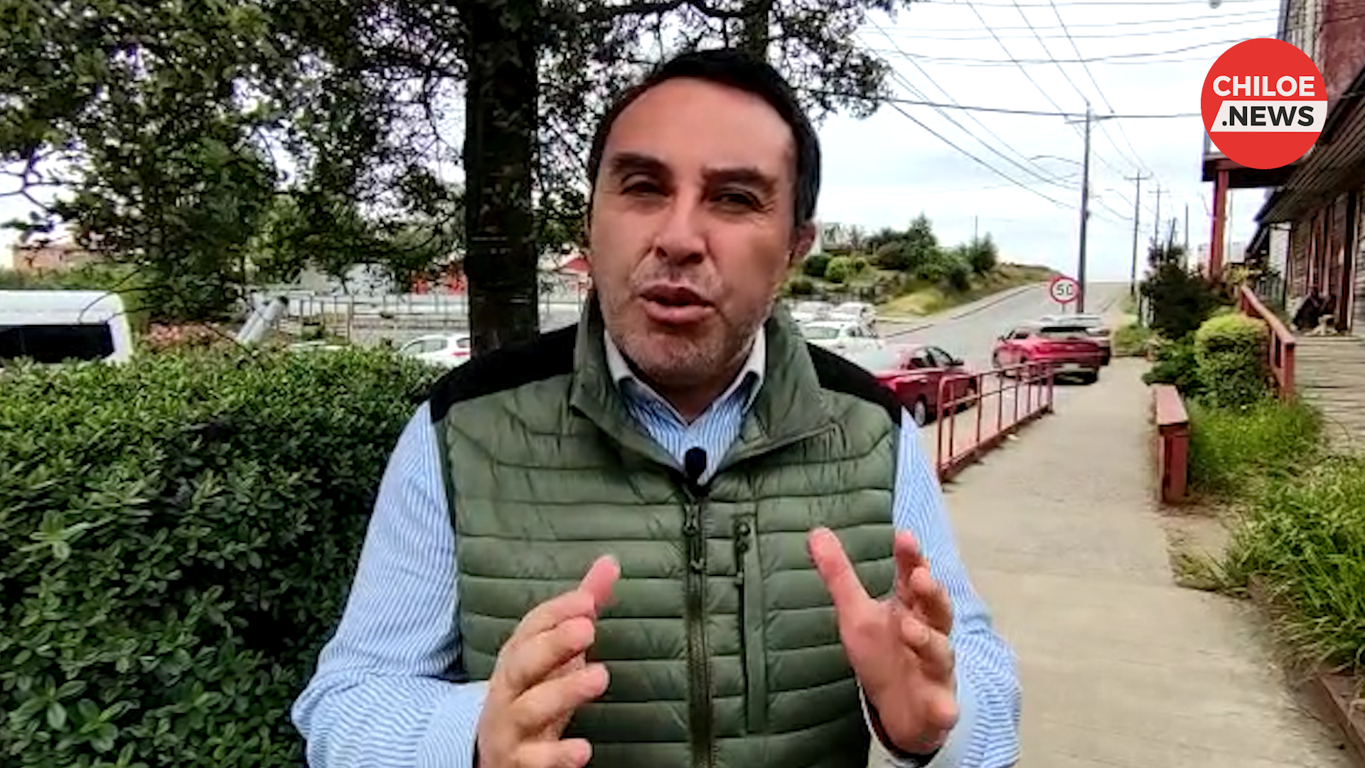 Lee más sobre el artículo Alcalde de Queilen expresa su malestar por no recibir respuesta del MOP en la grave crisis caminera que vive la provincia pese a visita del Ministro García a Chiloé.