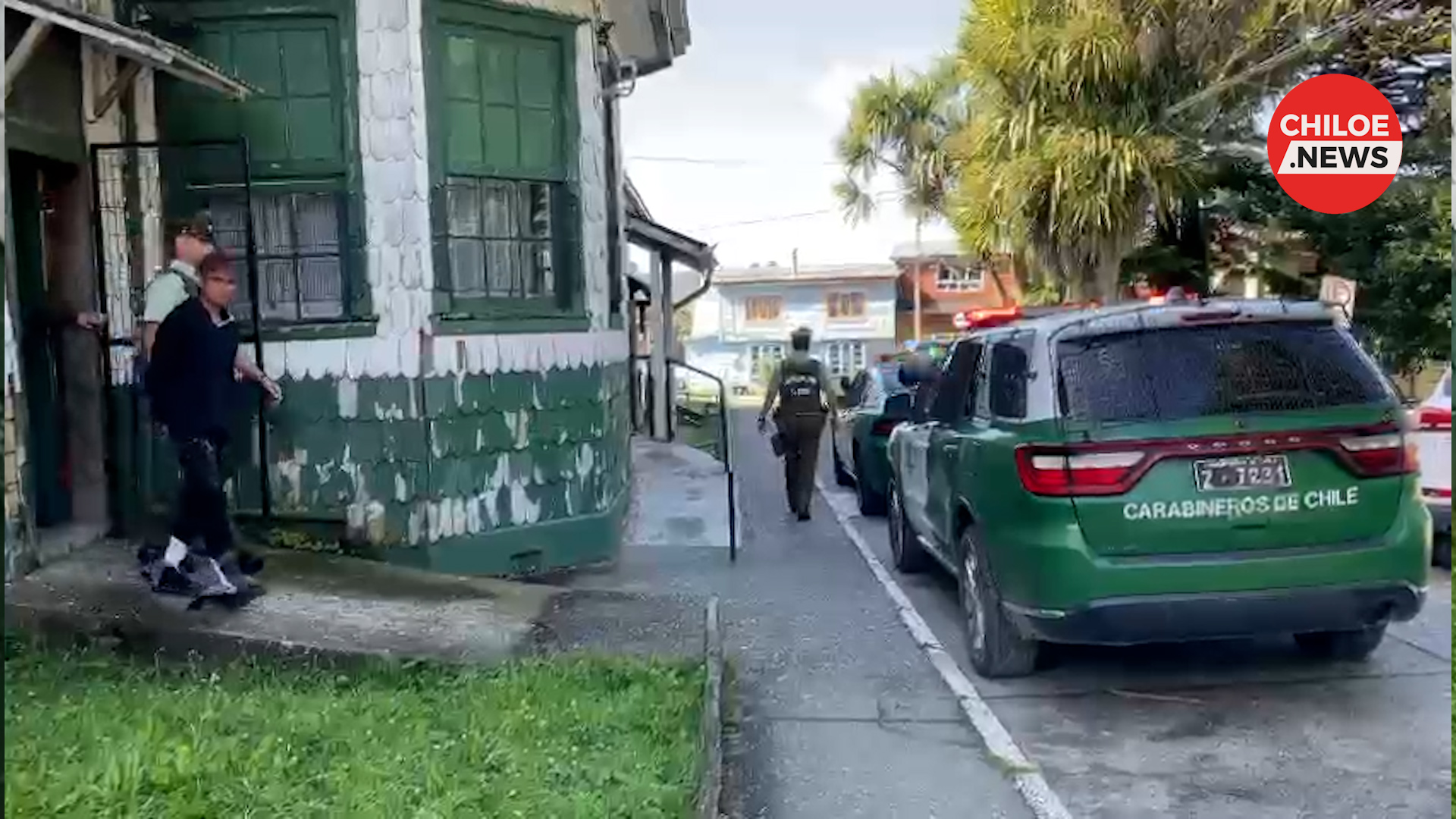 Lee más sobre el artículo Detienen a 3 sujetos por desordenes públicos en esquina de calles Libertad con Prat, vecinos molestos por la frecuencia de estos hechos en el sector.