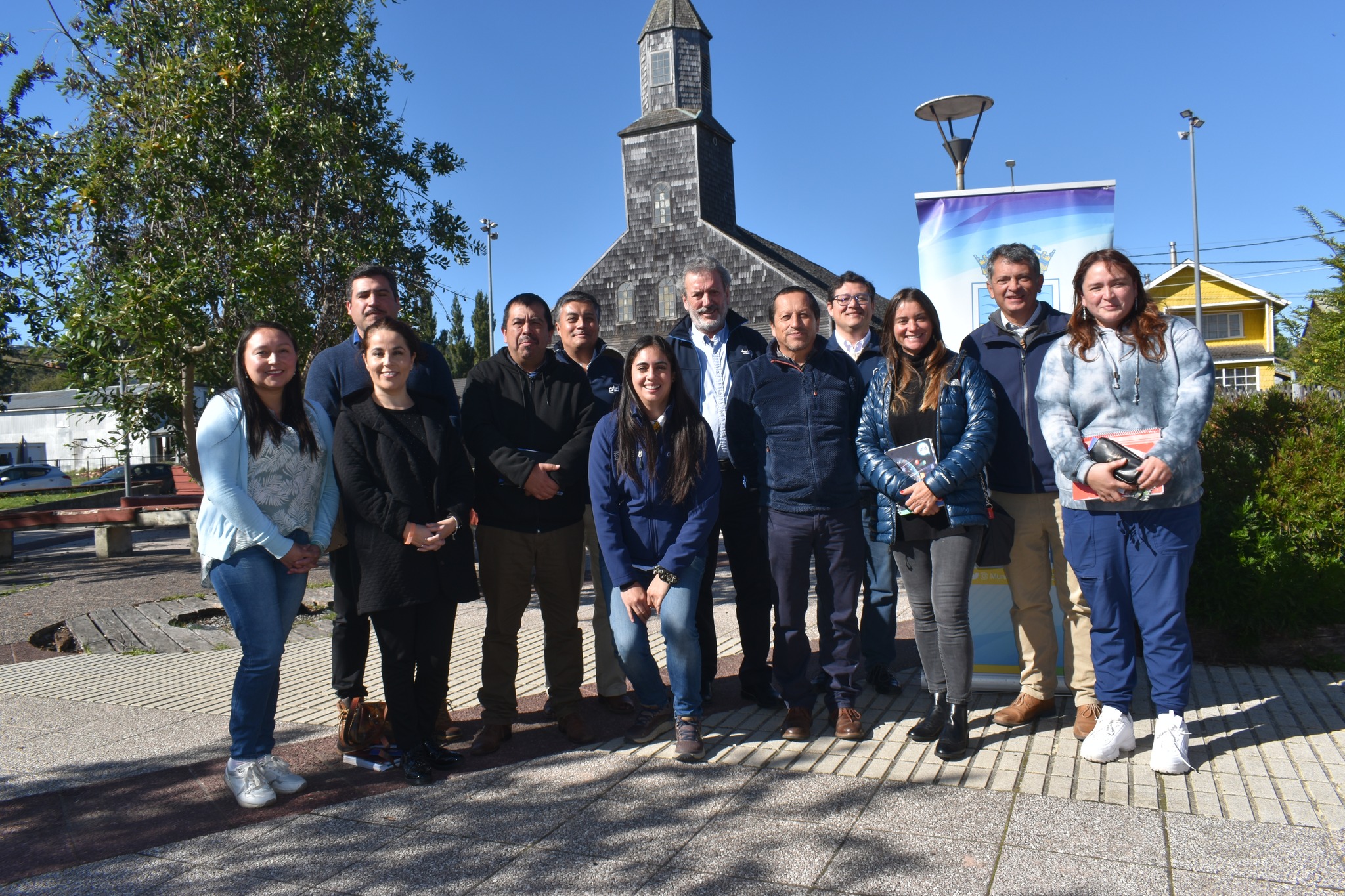 Lee más sobre el artículo Programan importante operativo dental para niñas y niños de la isla Quinchao