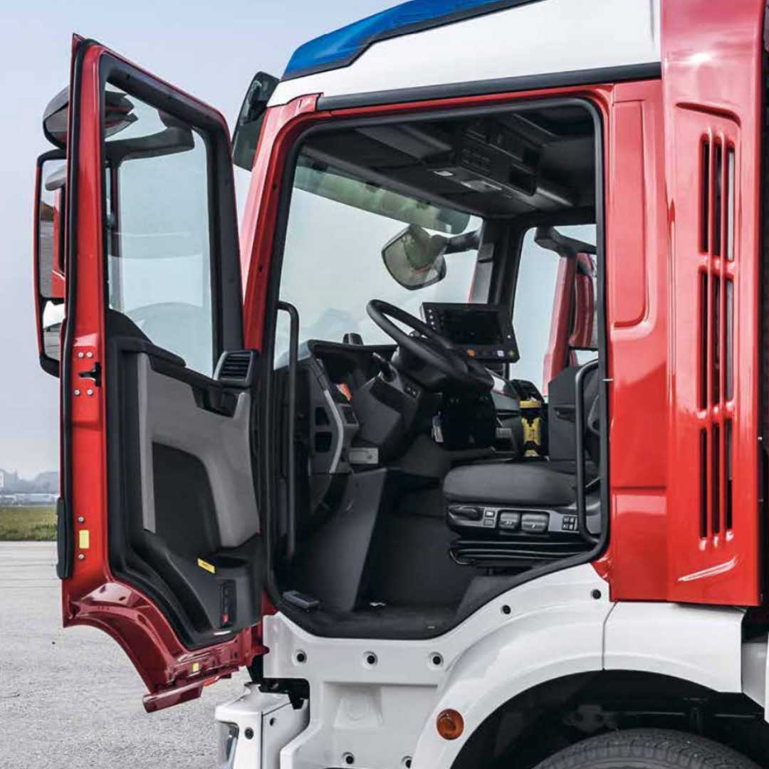 Lee más sobre el artículo Bomberos de Castro adquiere vehículo único en Chiloé por más de 243 millones de pesos para reforzar su capacidad de respuesta en emergencias