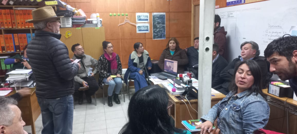 Lee más sobre el artículo Mesa de educación establece cronograma de trabajo para destrabar el conflicto que mantiene sin clases a los colegios públicos