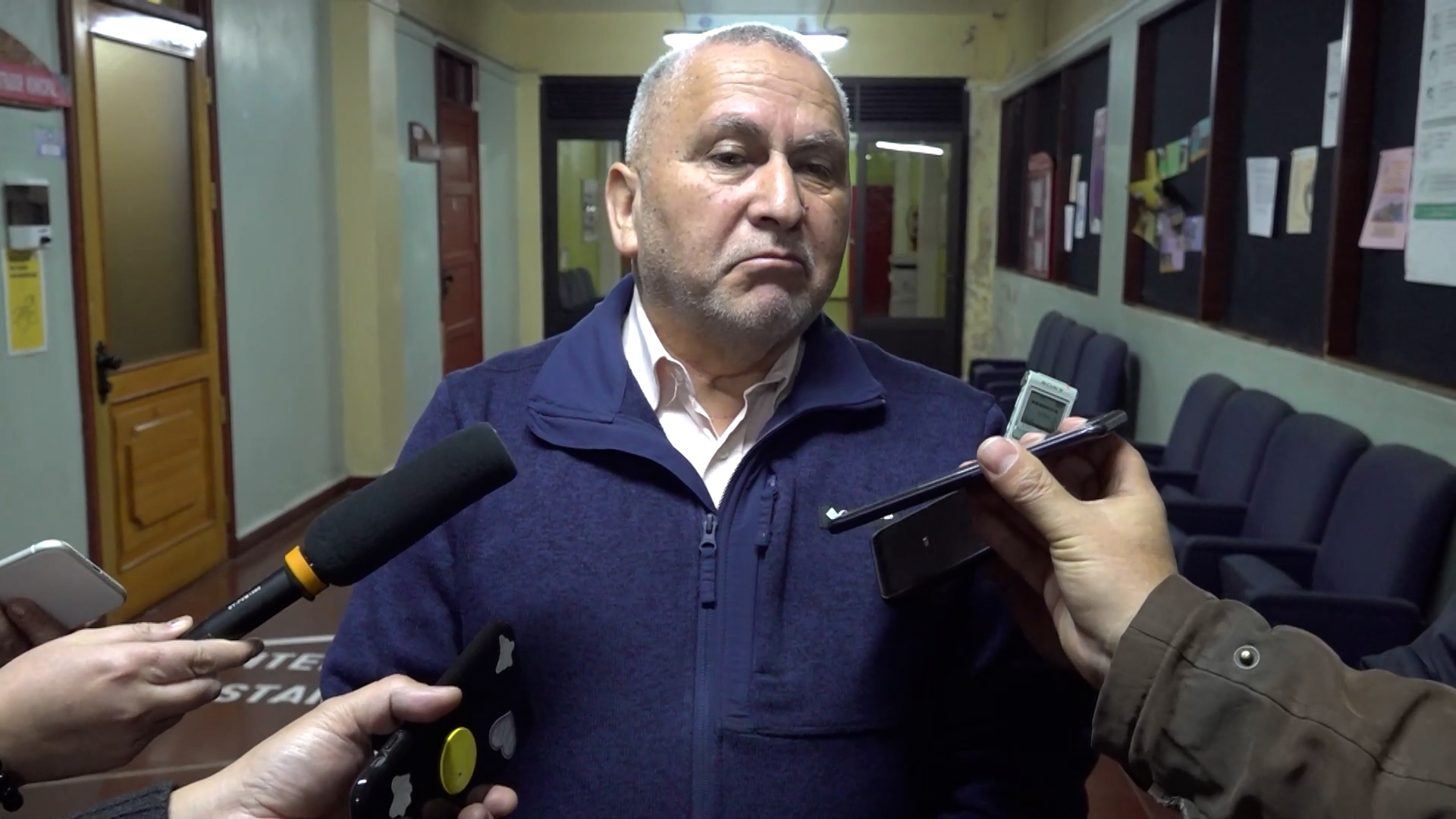 Lee más sobre el artículo Crisis total en Ancud: Concejales piden la renuncia de alcalde Gómez, jefe comunal descarta dimisión e insta a ediles a presentar acusación por notable abandono de deberes.