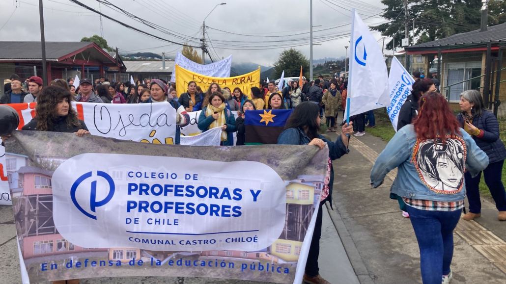 Lee más sobre el artículo Paro indefinido de docentes de colegios municipales de Ancud