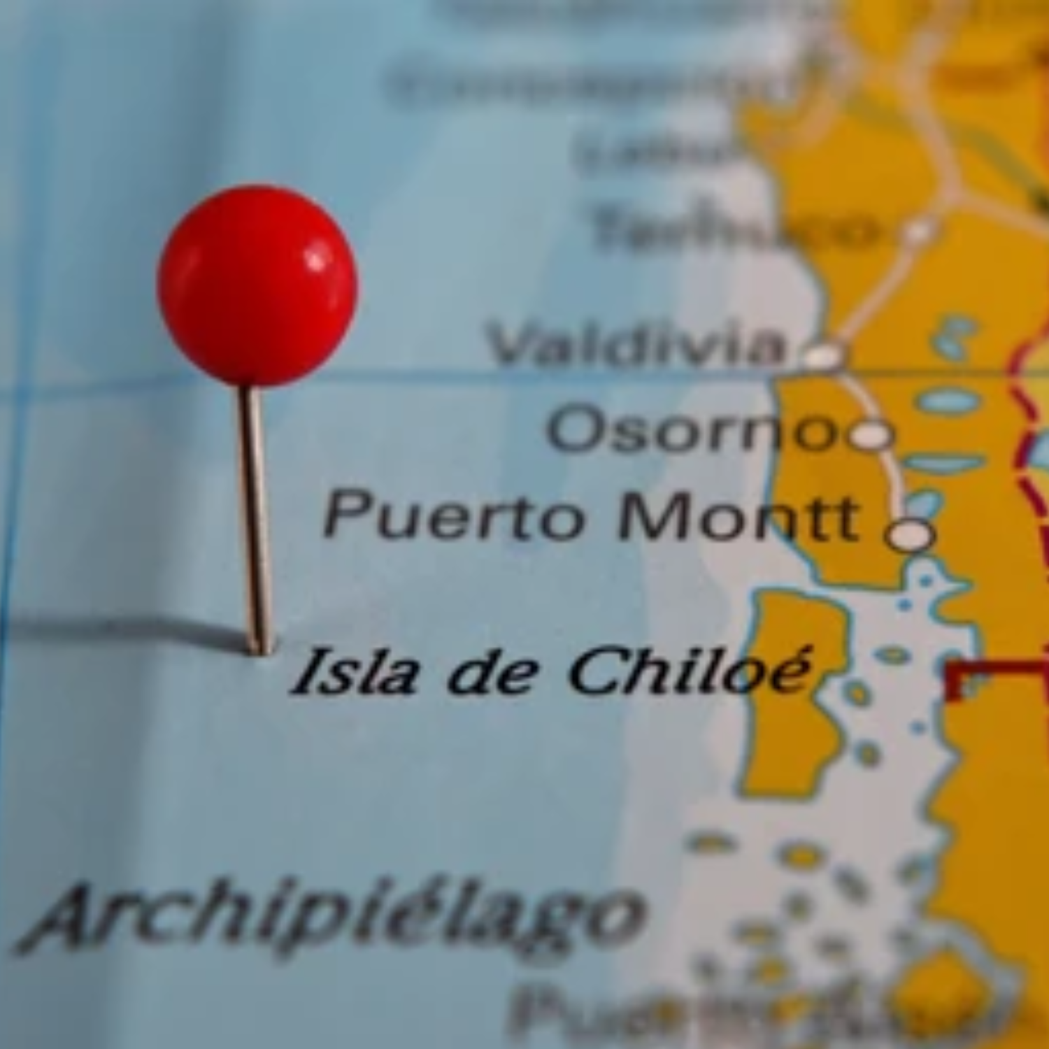 Lee más sobre el artículo Concurrencia por voladura de techumbre en Pid Pid, atropello de un niño de 13 años en Chonchi en donde chofer conducía en estado de ebriedad y un femicidio frustrado en Castro: