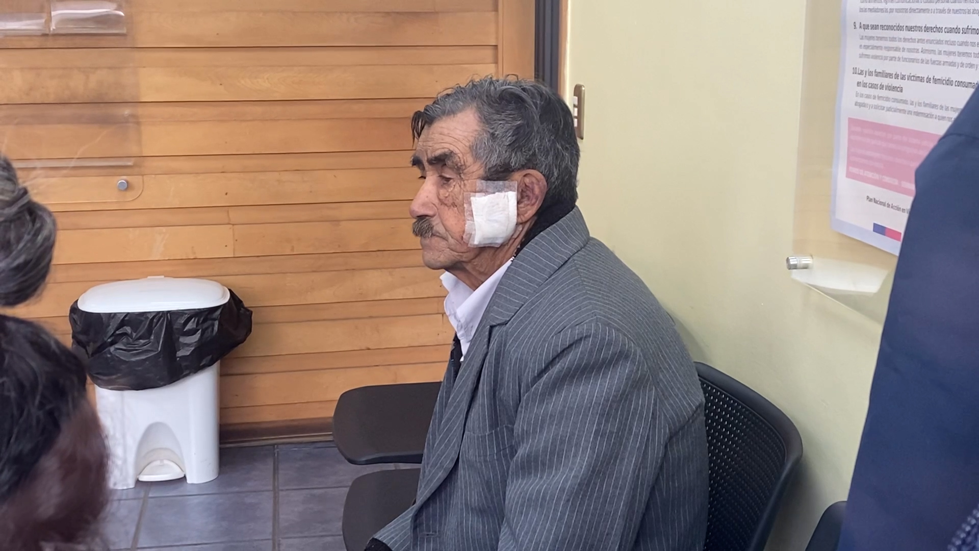 Lee más sobre el artículo Ancianos reciben golpiza de un sujeto en sector Quipulli: Individuo con aparentes problemas mentales tendría atemorizados a los vecinos del lugar.