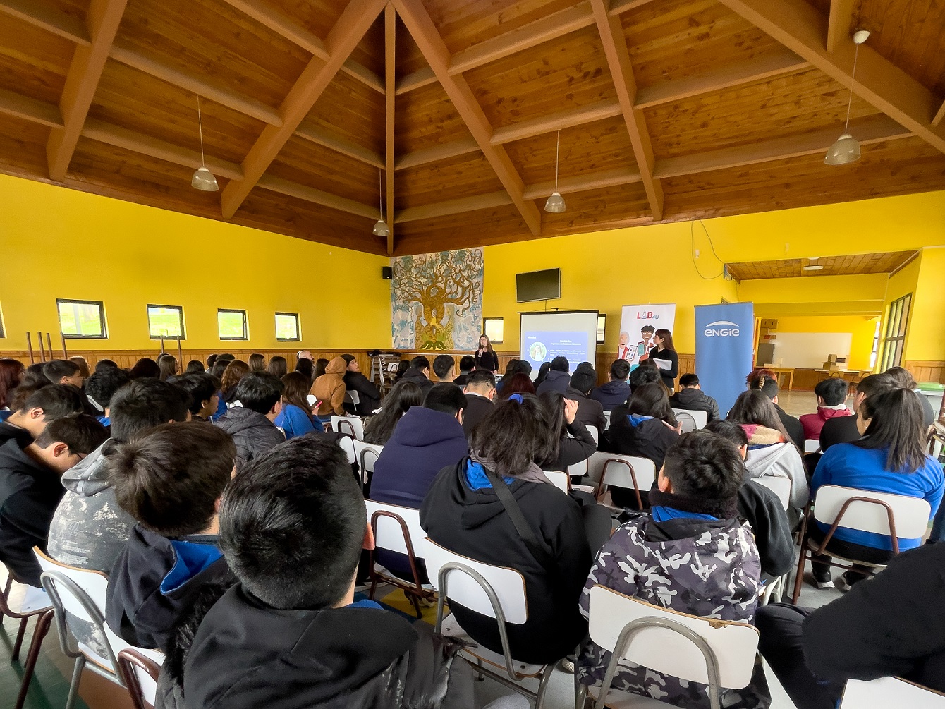 Lee más sobre el artículo ENGIE y Lab4U inician plan piloto para revolucionar la enseñanza y el aprendizaje científico en Liceo de Chiloé