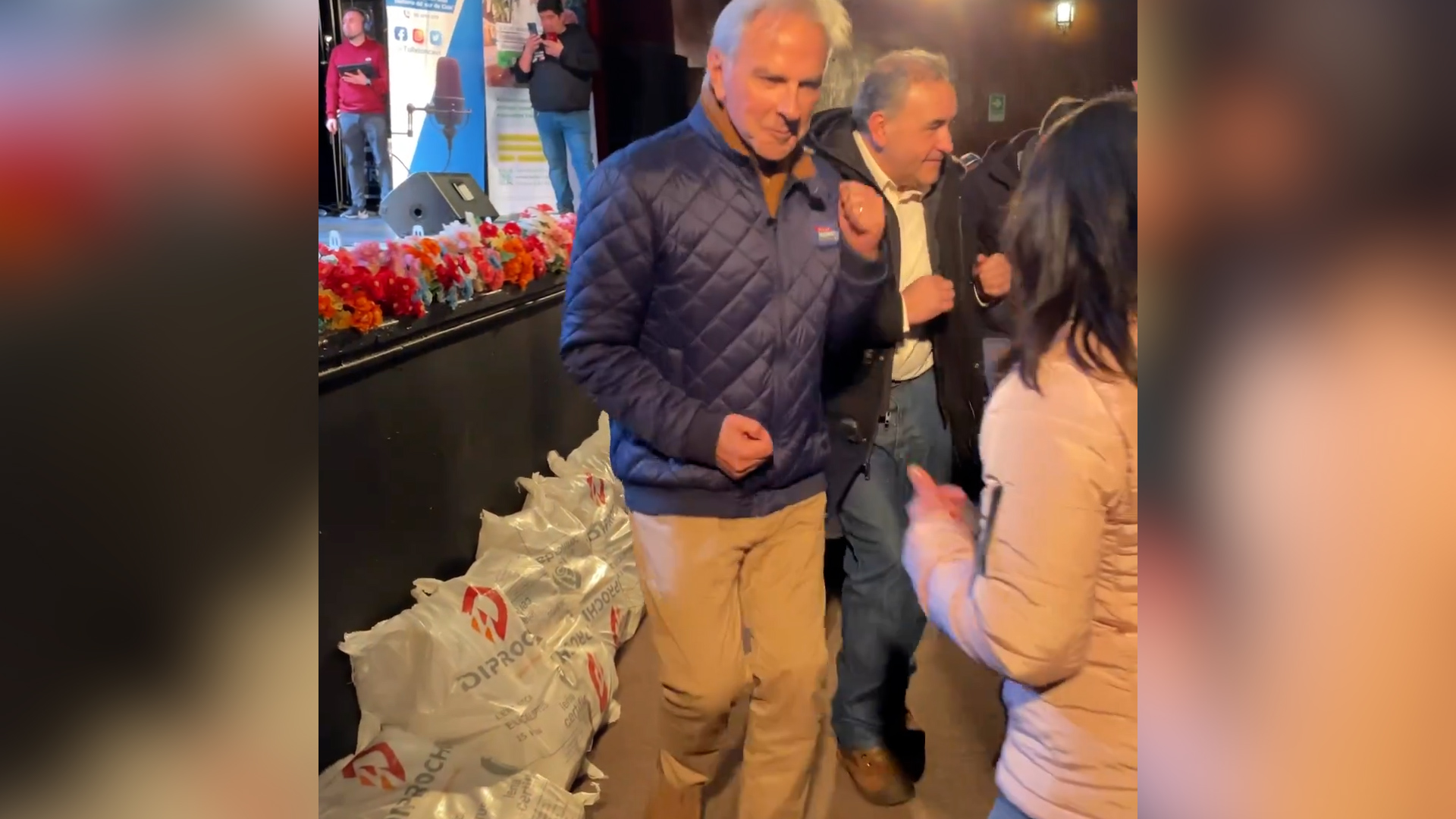 Lee más sobre el artículo «La Izquierda y la Derecha Unidas Jamás Serán Vencidas»: Iván Moreira (UDI) y Fidel Espinoza (PS) celebran haber pasado agosto bailando.