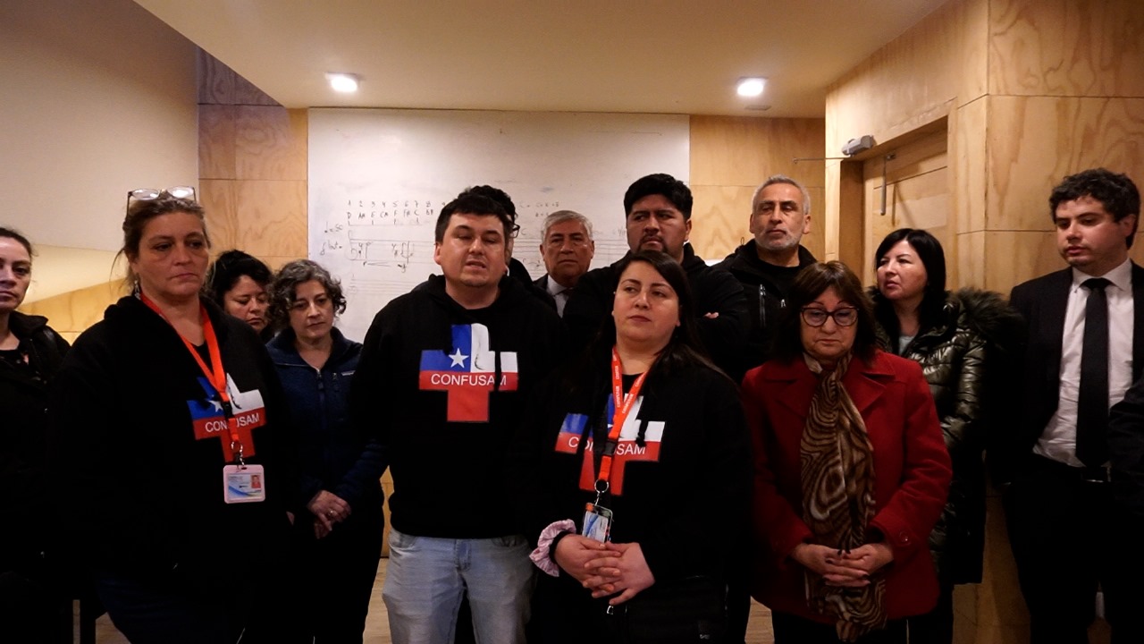 Lee más sobre el artículo Salud Municipal de Castro en Paro indefinido y Alcalde Vera en España por temas turísticos: Trabajadores buscan respuestas tras 7 meses de espera.