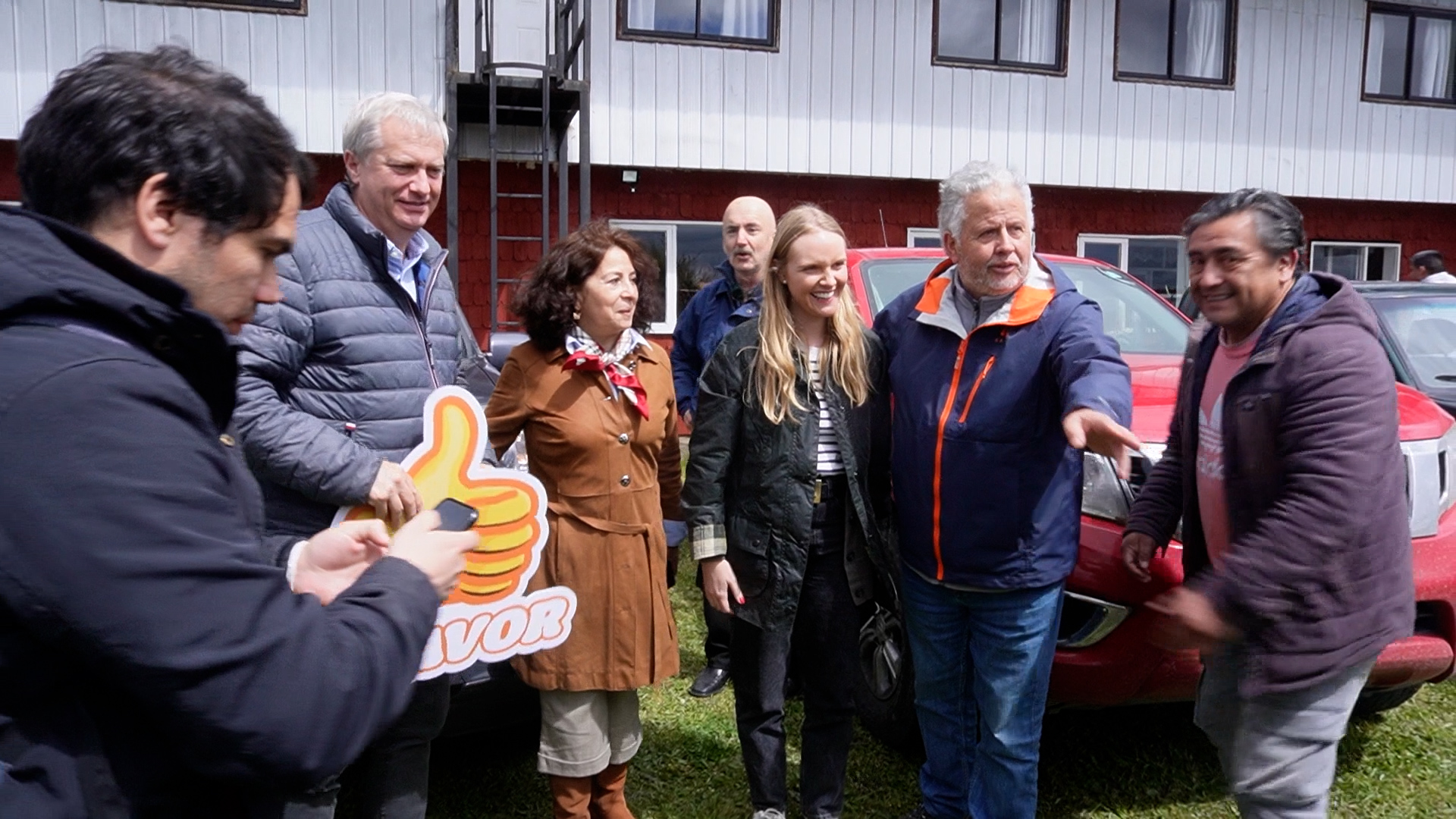 Lee más sobre el artículo Republicanos realizan gira por el «A Favor»: José Antonio Kast se negó a ser entrevistado por la prensa local «Tengo derecho a no hablar, es mi estrategia» señaló en off el líder del Partido Republicano.