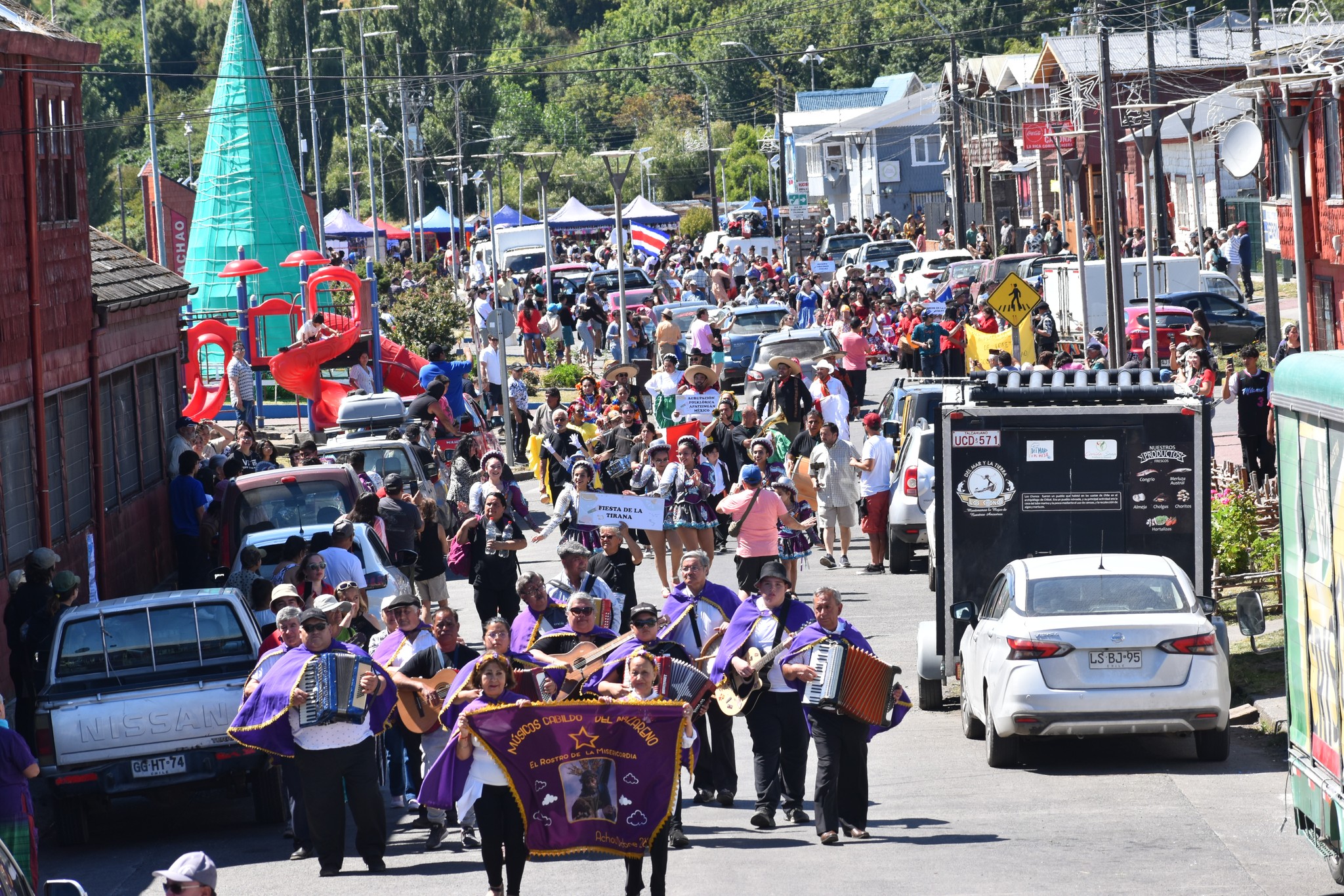 Lee más sobre el artículo La más grande fiesta cultural de Chiloé: 40 años del Encuentro Folclórico de las Islas del Archipiélago