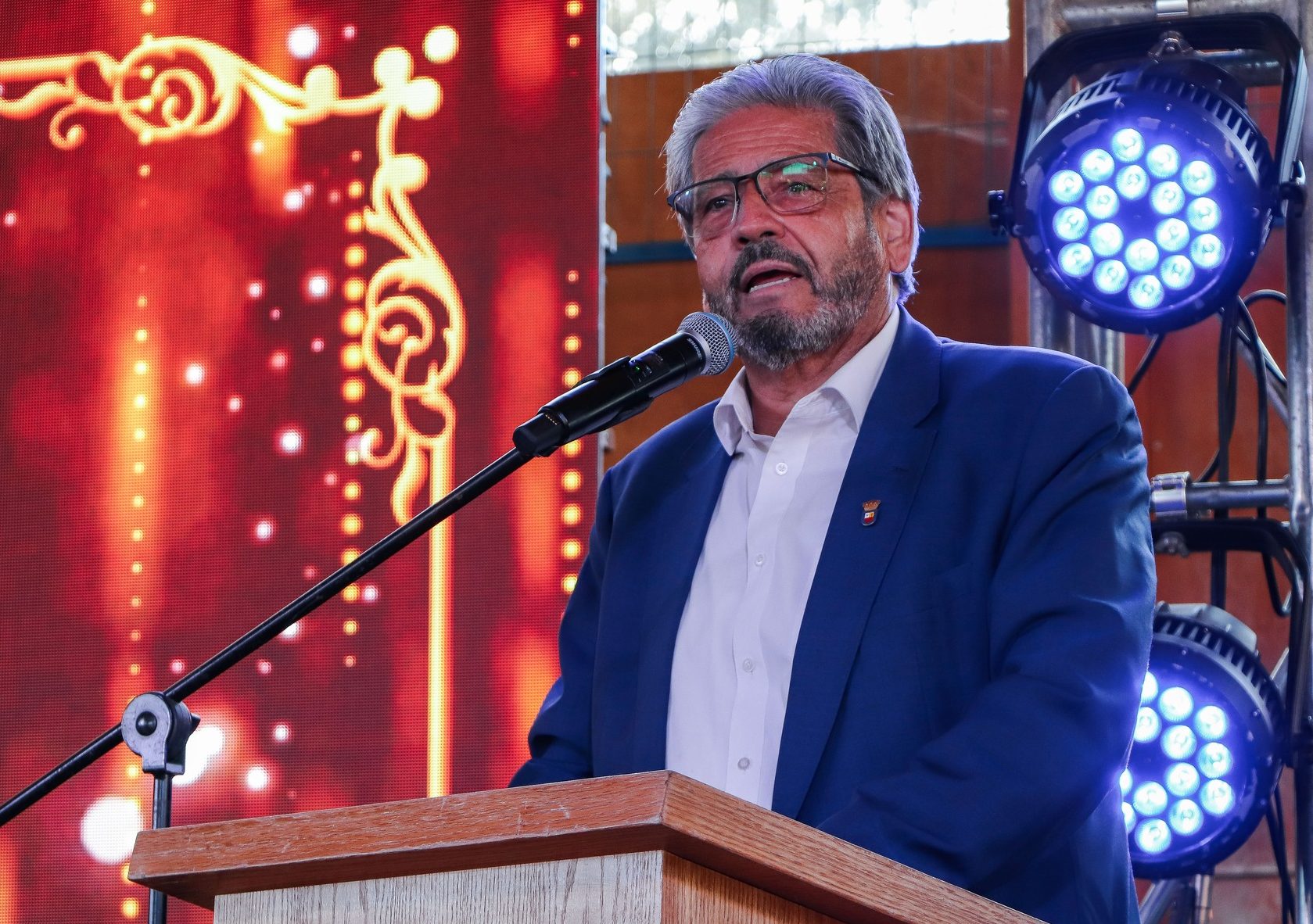 Lee más sobre el artículo Fiscalía se refiere a muerte de alcalde de Florida, región del Biobío: Jorge Roa se habría quitado la vida tras anunciar su renuncia al cargo, vía Facebook, luego de chocar ebrio.