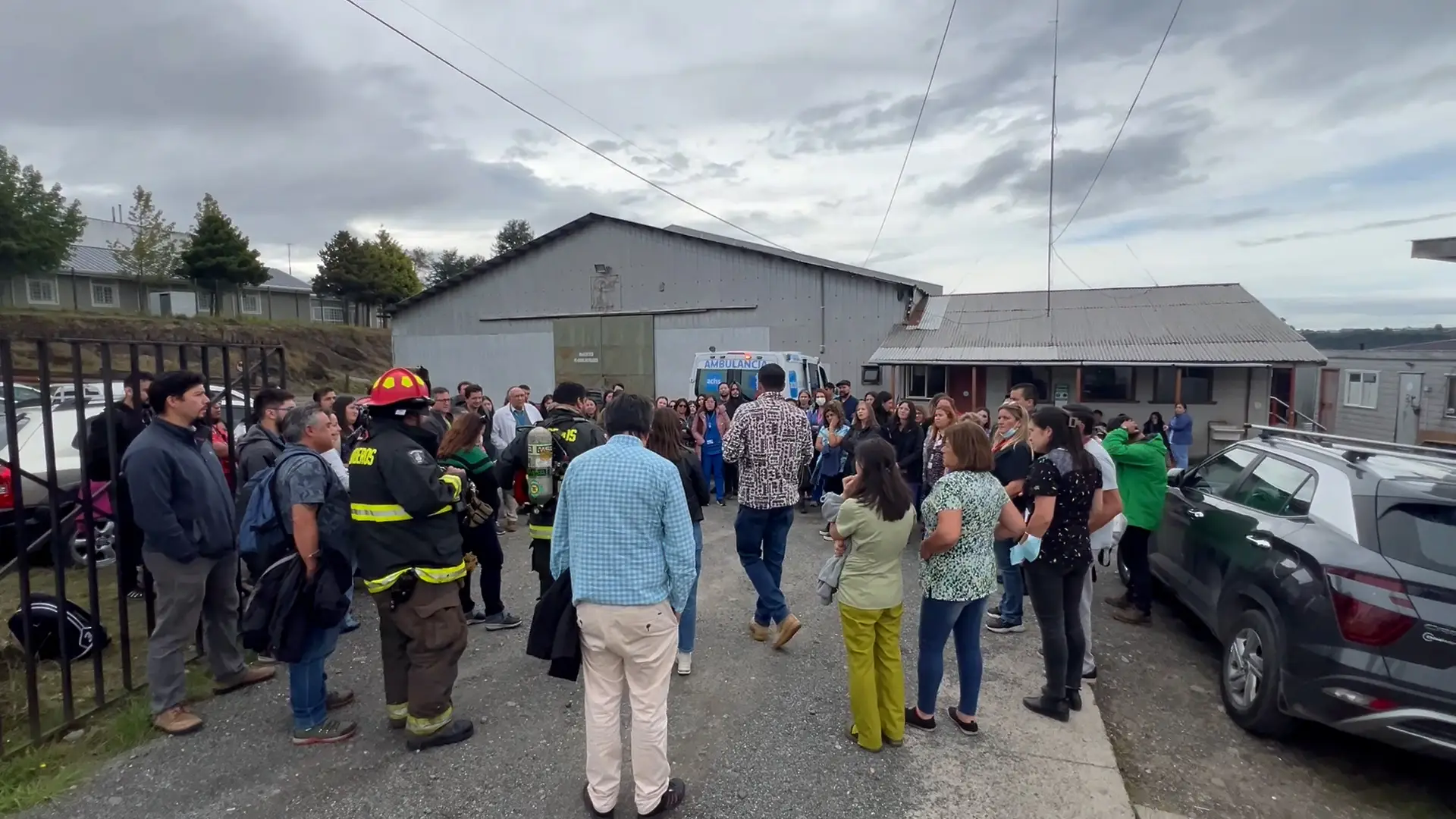 Lee más sobre el artículo Emanación de ácido sulfhídrico provoca evacuación total de CESFAM René Tapia