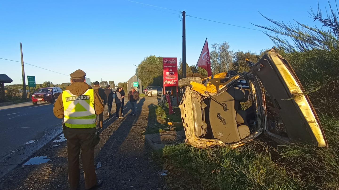 Lee más sobre el artículo Accidente entre bus ETM y transporte escolar en Ruta 5 Sur de Chiloé deja un herido leve