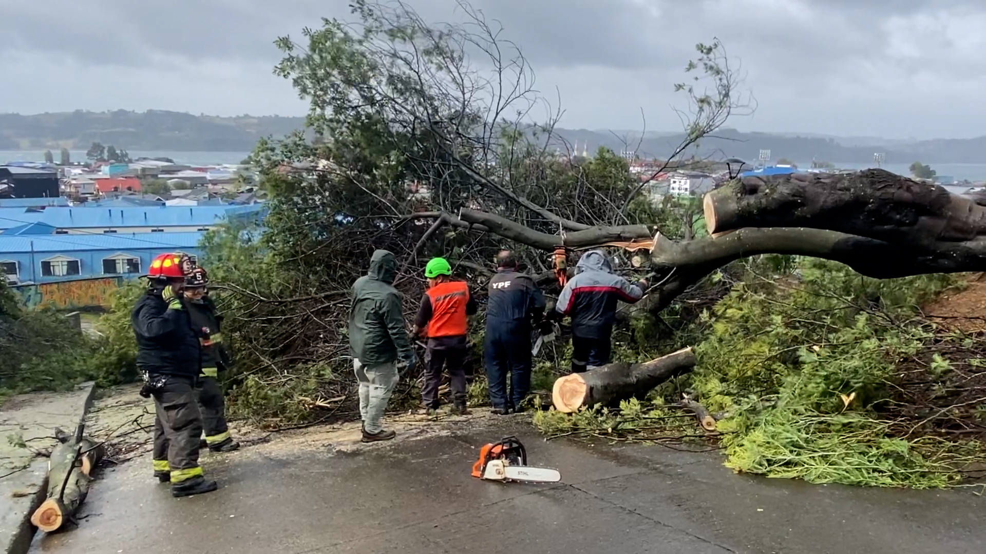 Lee más sobre el artículo Tormenta provoca caos: Apagón masivo, fallos en comunicaciones y más de 250 emergencias registradas