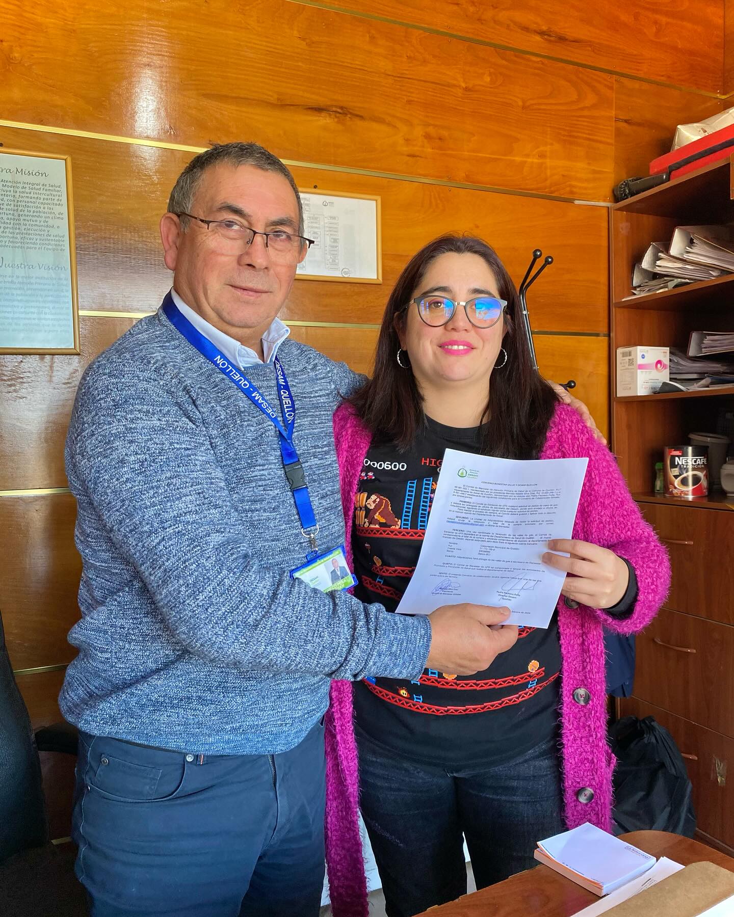 Lee más sobre el artículo Firma de convenio para la compra de vales de gas en Quellón