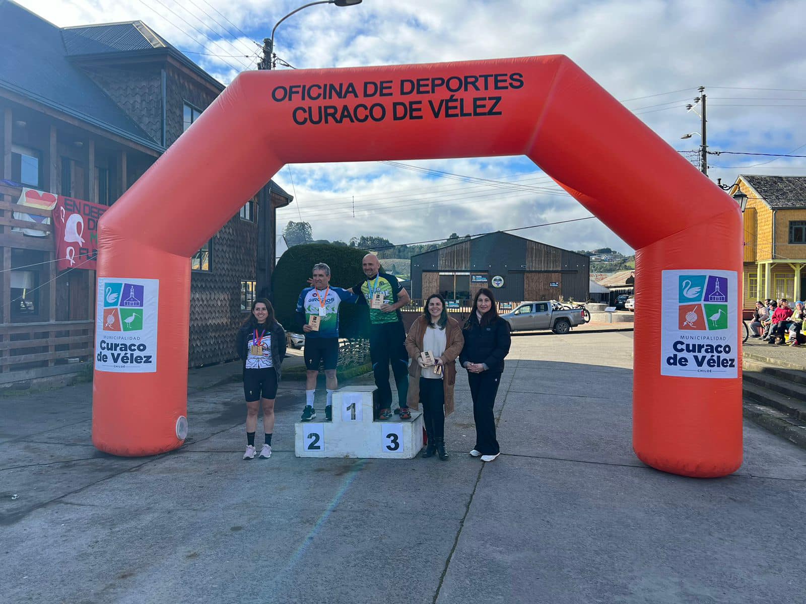Lee más sobre el artículo Cerca de 70 participantes fueron parte de la III Versión MTB Sectores Rurales de Curaco de Vélez
