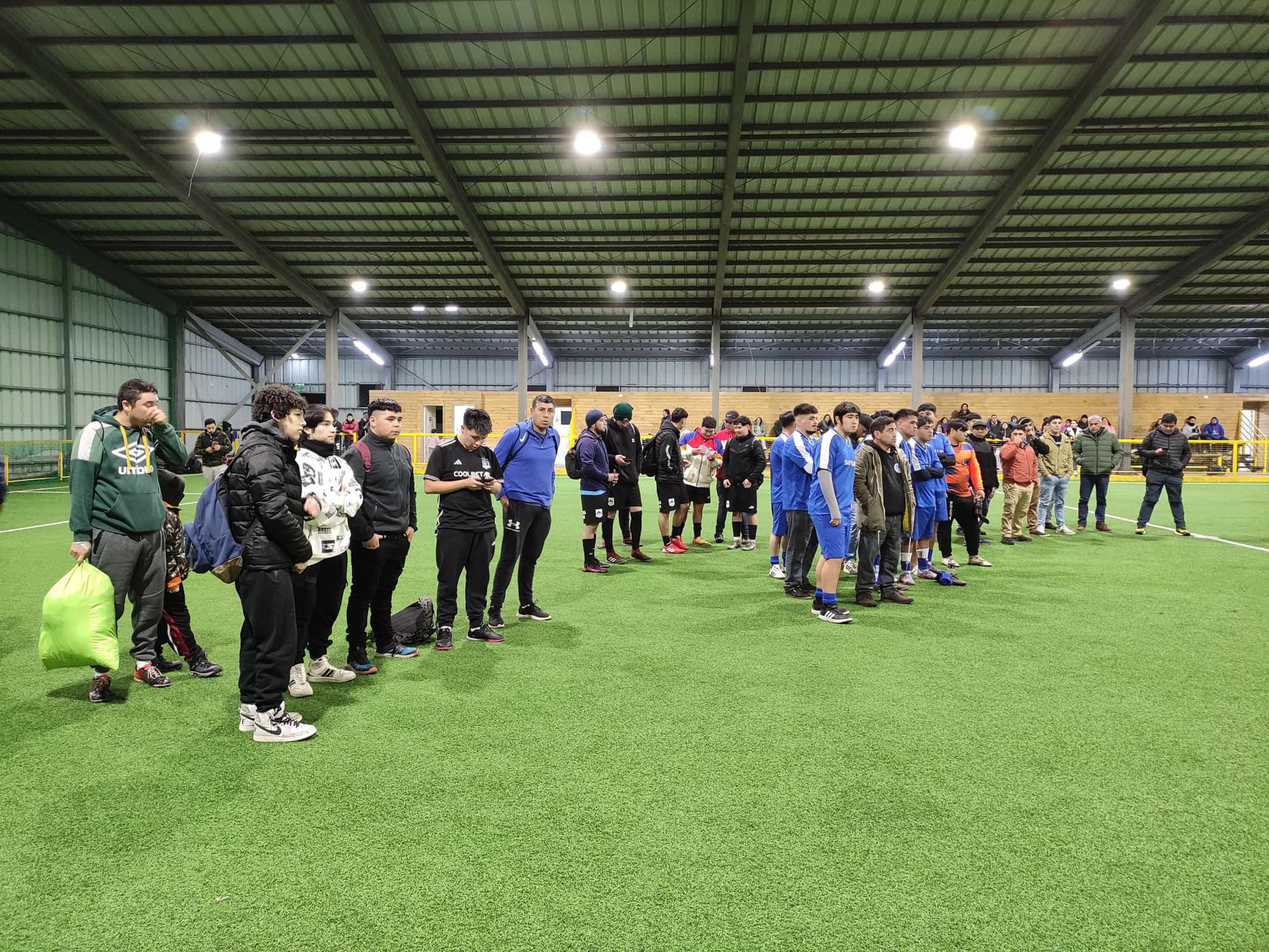 Lee más sobre el artículo Comenzó el III Campeonato Intercomunal de Futbolito de Invierno 2024 en Curaco de Vélez