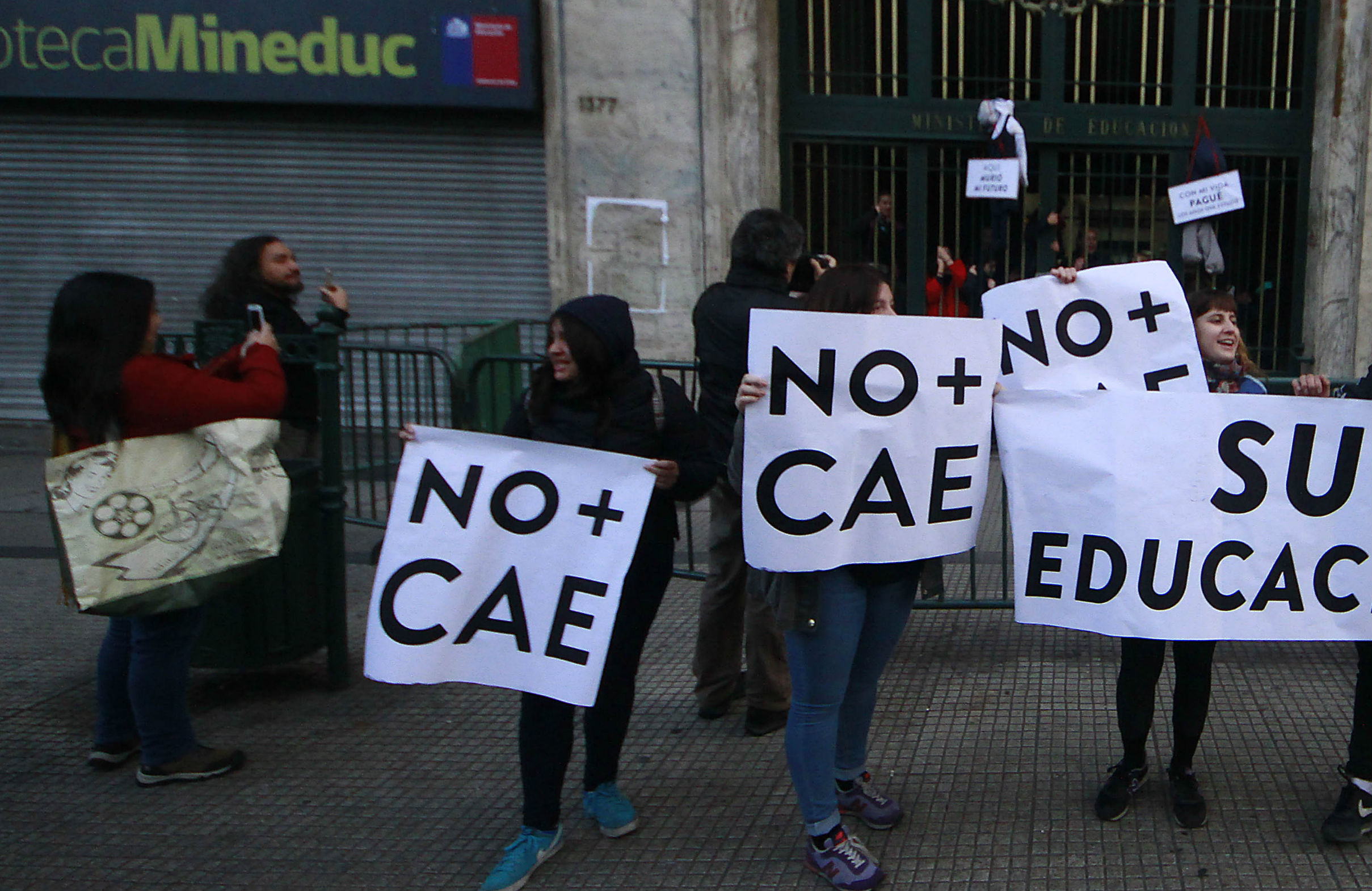 Lee más sobre el artículo Corte Suprema revierte fallo: deudas del CAE deberán pagarse sí o sí