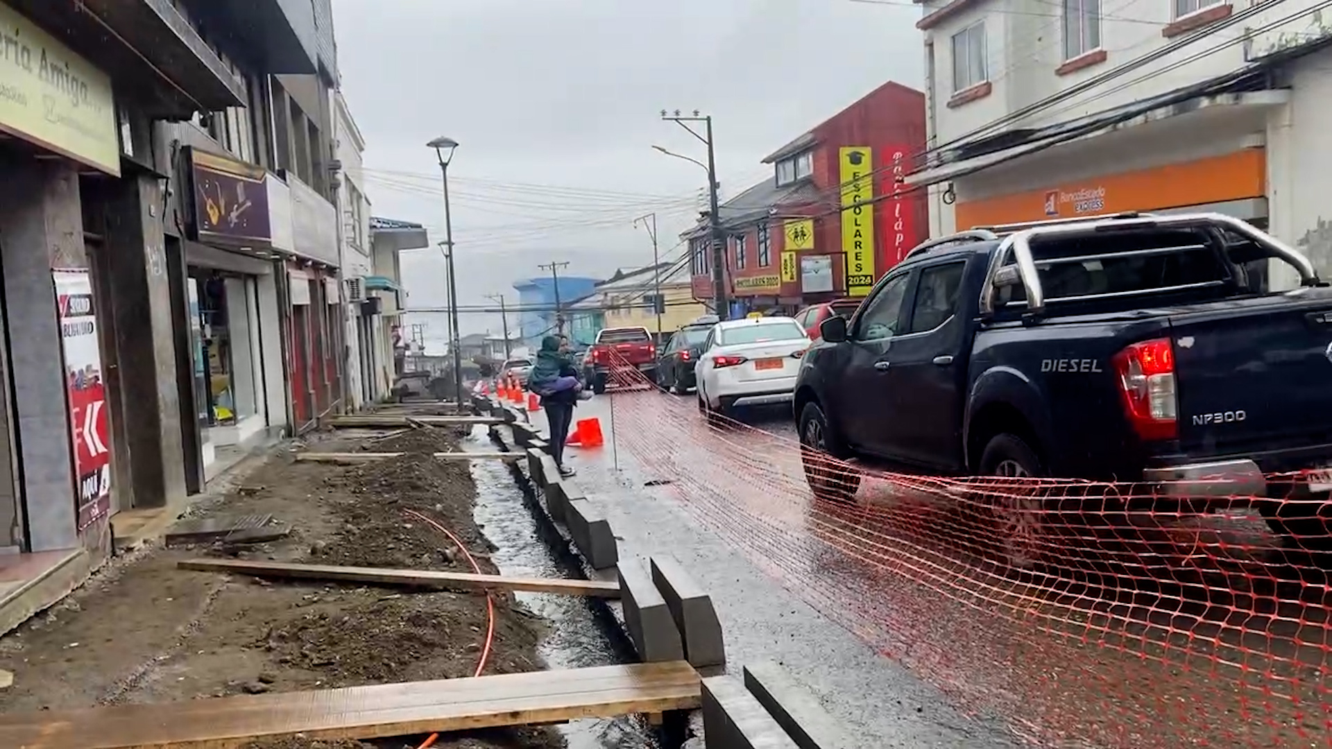 Lee más sobre el artículo Indignación de comerciantes por reparaciones en calle Blanco