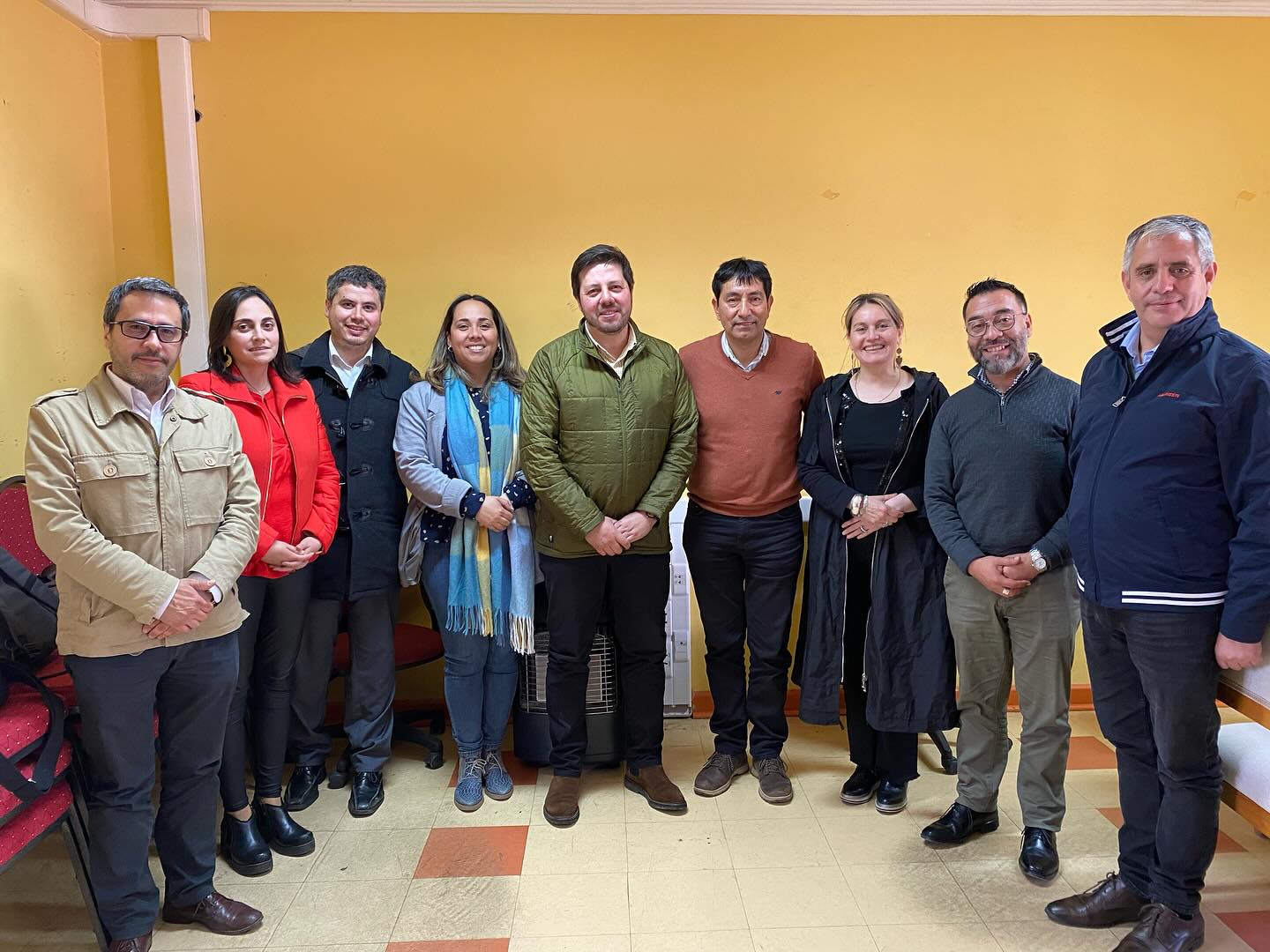 Lee más sobre el artículo Avanza el traspaso educativo: Alcalde Álex Gómez lidera reunión clave con el Servicio Local de Educación Pública