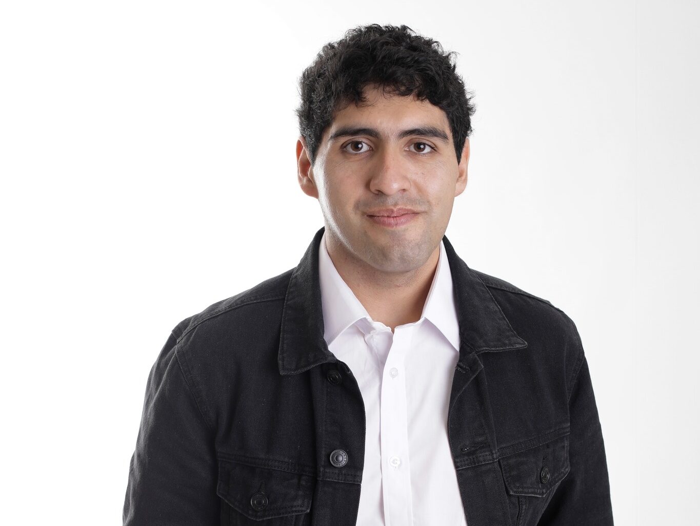 Lee más sobre el artículo Partido Socialista de Castro repudia voto de su concejal Nicolás Álvarez Vargas quien rechazó auditoria a Municipalidad