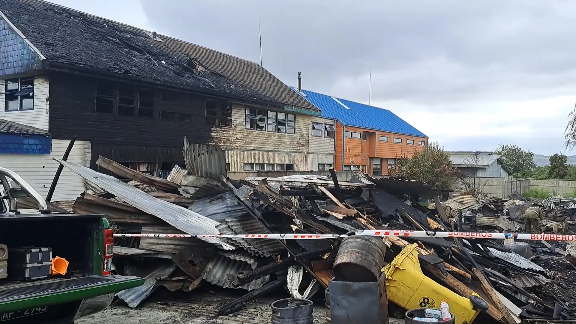 Lee más sobre el artículo Autoridades evaluaron daño provocados por el incendio en Puqueldón