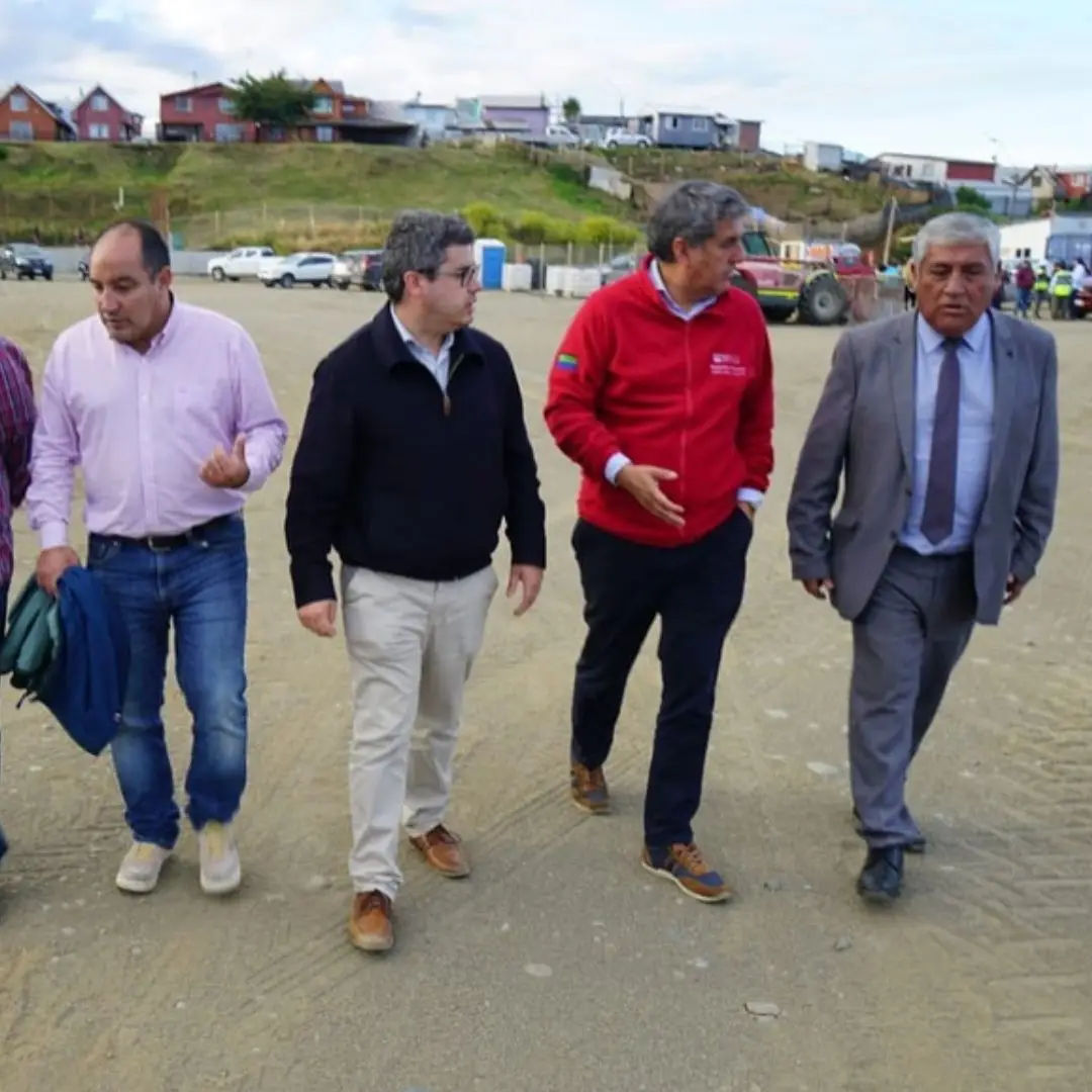 Lee más sobre el artículo Autoridades buscan destrabar proyecto Cancha Rayada en Castro