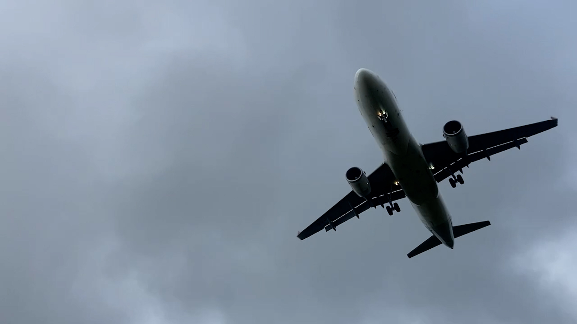 Lee más sobre el artículo Aeródromo de Mocopulli se expandirá 4 veces su tamaño con nuevo terminal y dos puentes de embarque