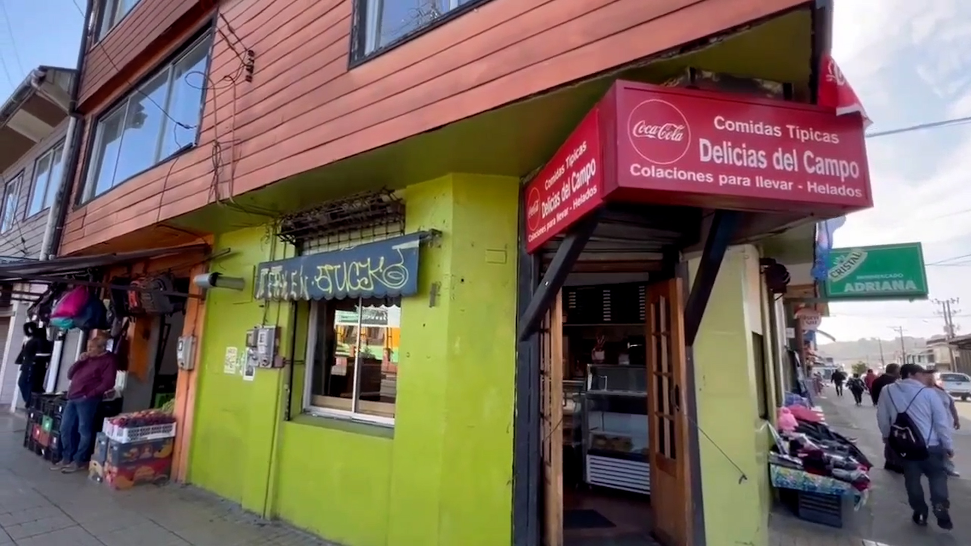 Lee más sobre el artículo Robo en céntrico local de Castro activa la colaboración de vecinos que alertaron del hecho evitando una pérdida mayor.