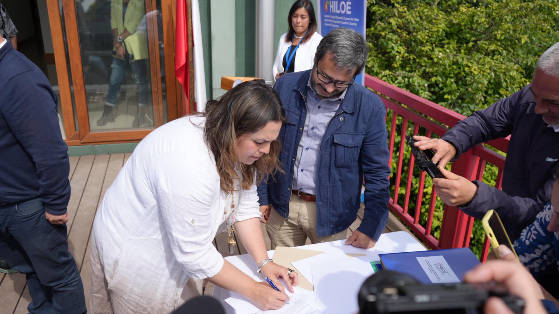 Lee más sobre el artículo Curaco de Vélez se suma a convenio con SLEP para seguir apoyando a la educación local