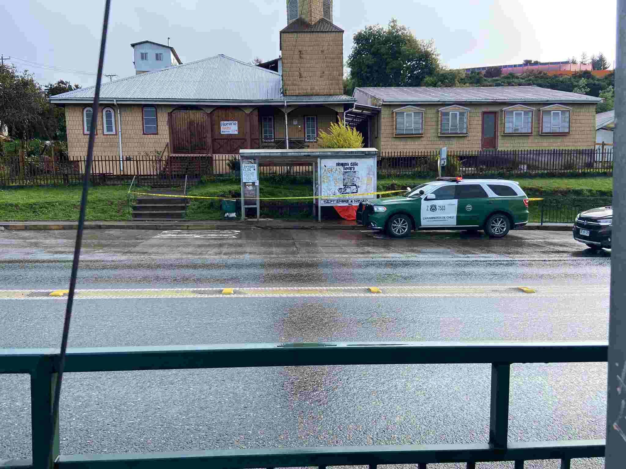 Lee más sobre el artículo Reportan hallazgo de cadáver en paradero de sector Gamboa en Castro