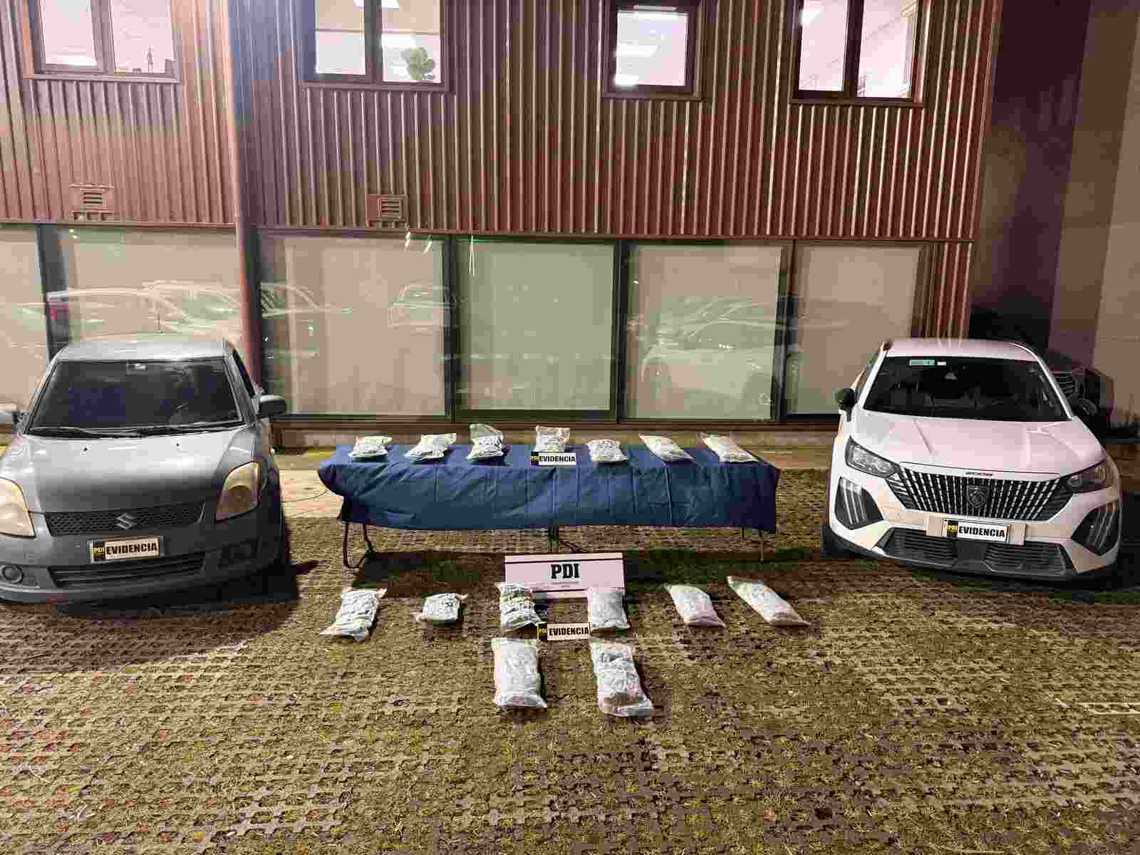 Lee más sobre el artículo PDI incauta más de 16 kilos de cannabis en Puerto Montt y detiene a dos personas
