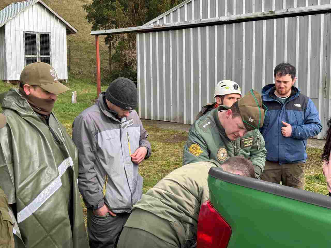 Lee más sobre el artículo Amplio operativo en Chonchi para encontrar a estudiante universitario desaparecido en Parque Tepuhueico