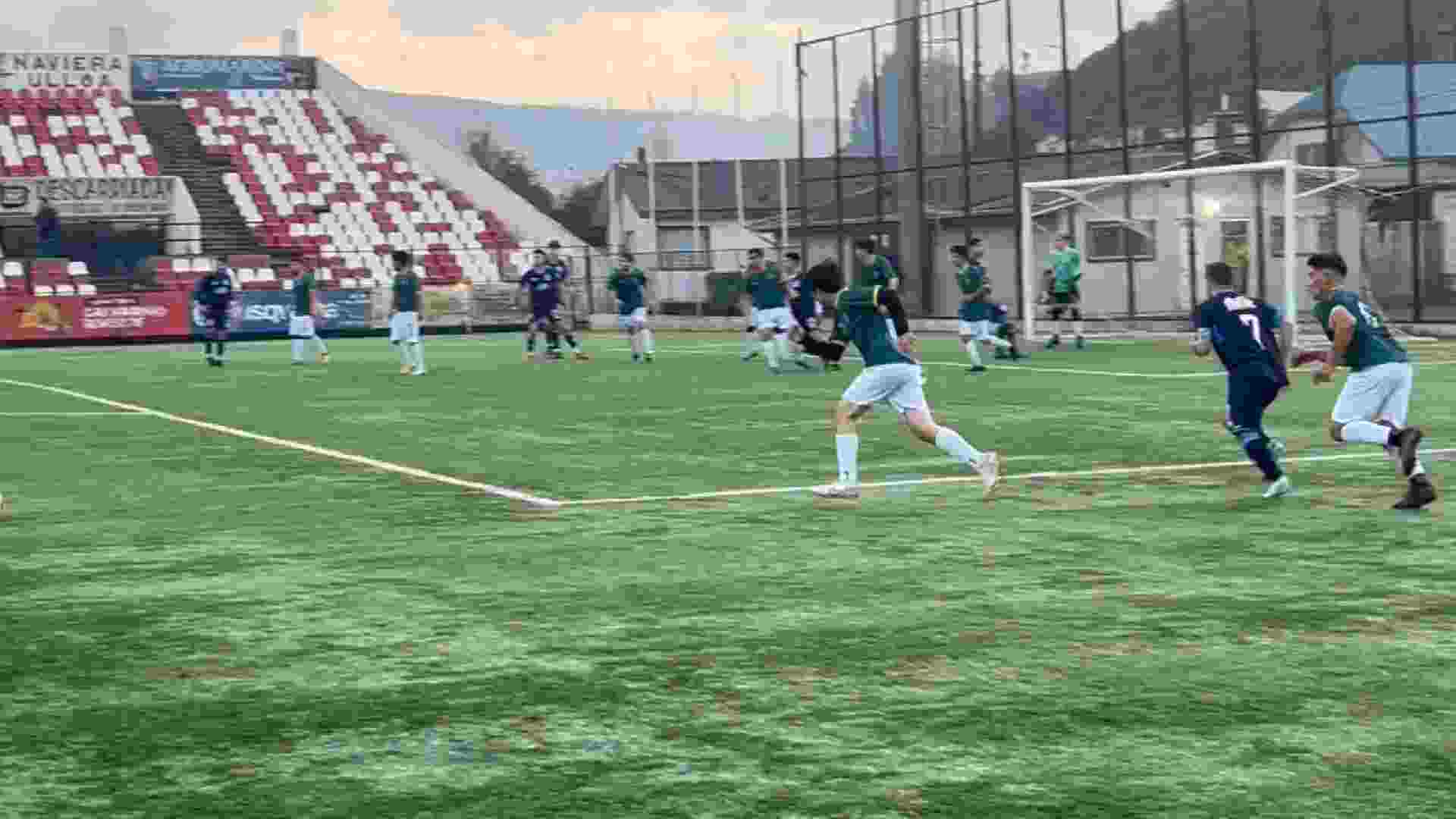 Lee más sobre el artículo Juventud Unida de Dalcahue se impone agónicamente ante Estrella Nueva y clasifica a la siguiente fase del Regional de Fútbol