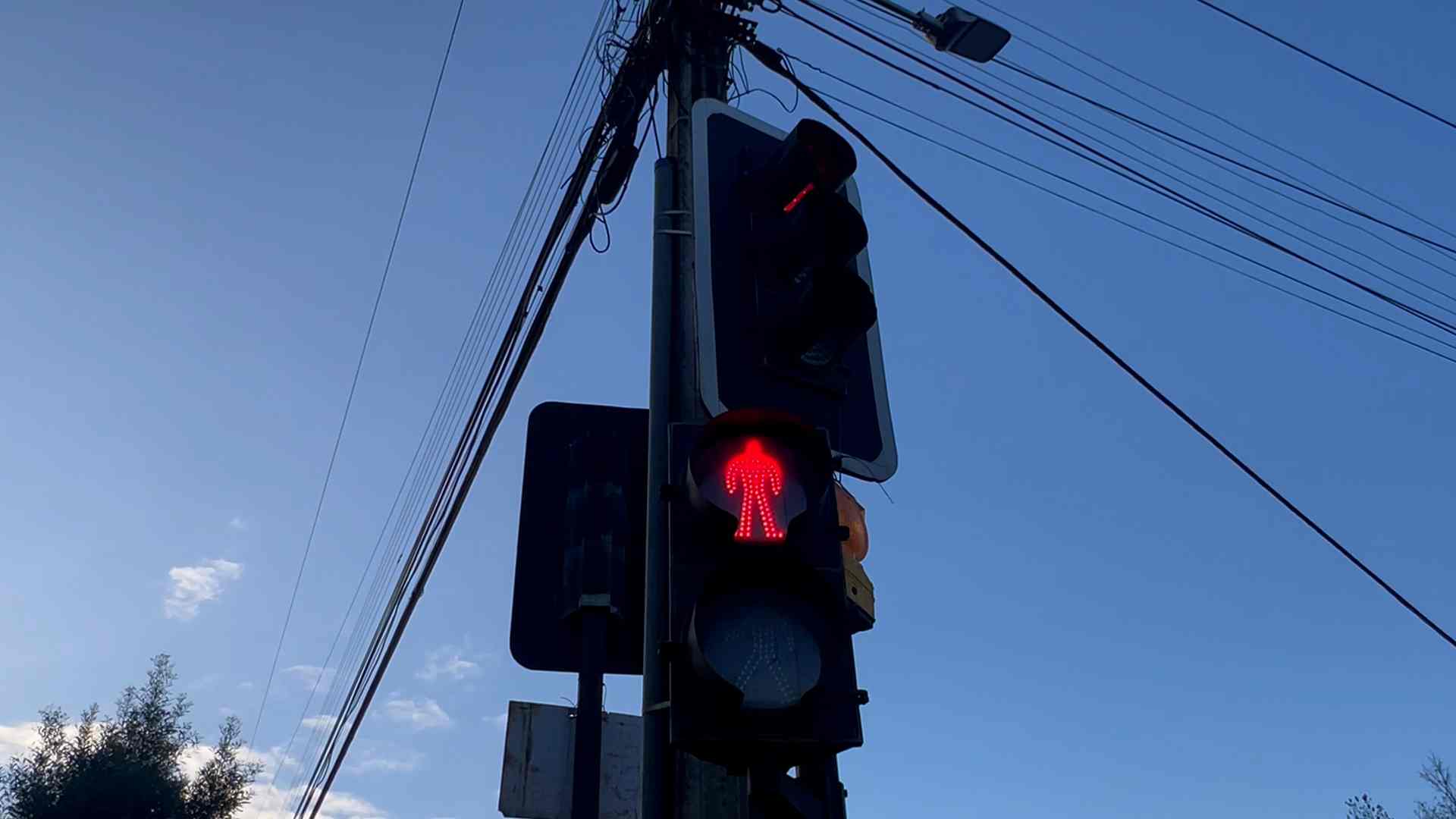 Lee más sobre el artículo Semáforos de Ten-Ten: Alcalde Elgueta anuncia normalización y pide tranquilidad a la comunidad