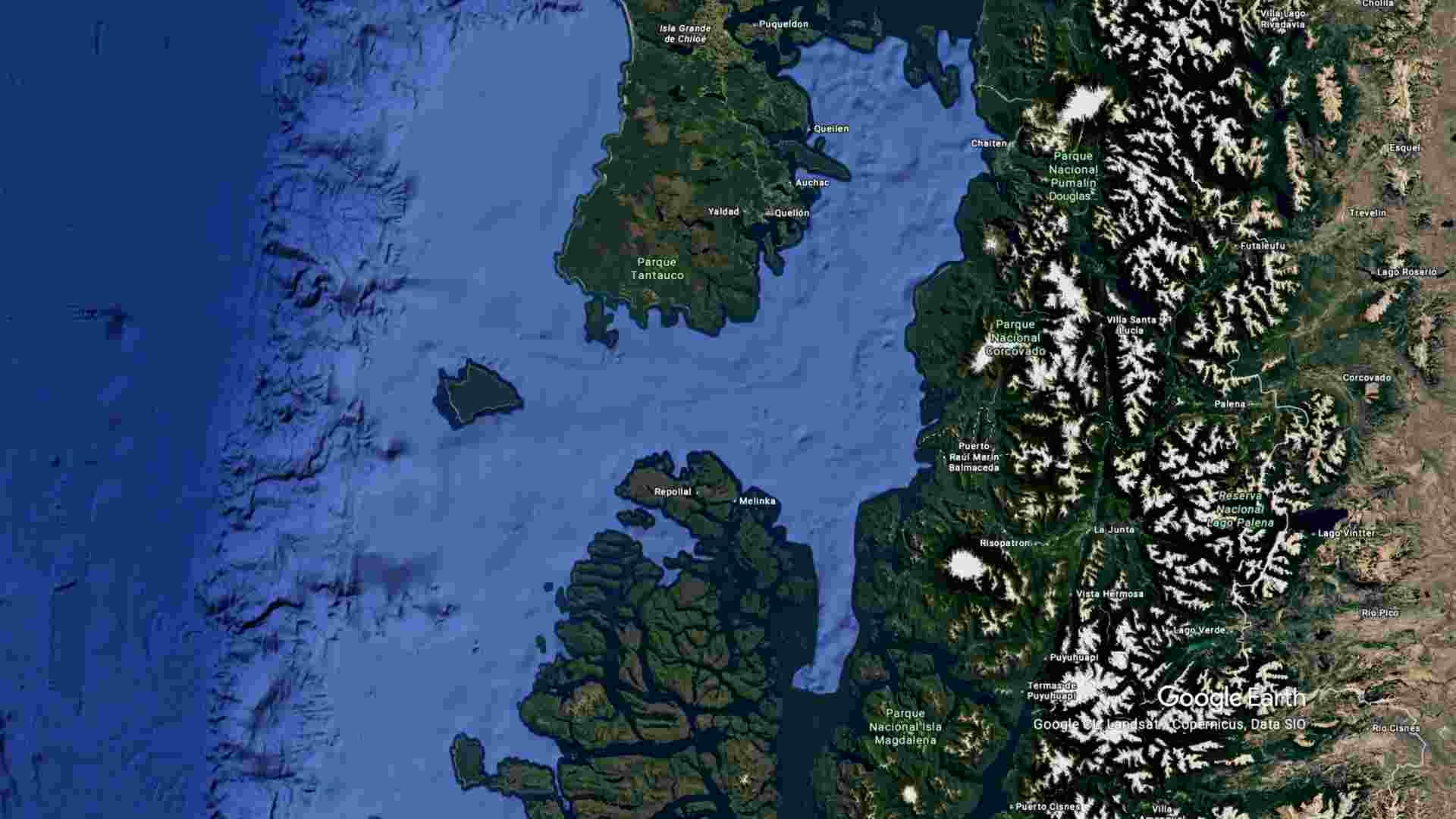 Lee más sobre el artículo Pescadores de Los Lagos vuelven a aguas de Aysén tras histórico acuerdo por erizo