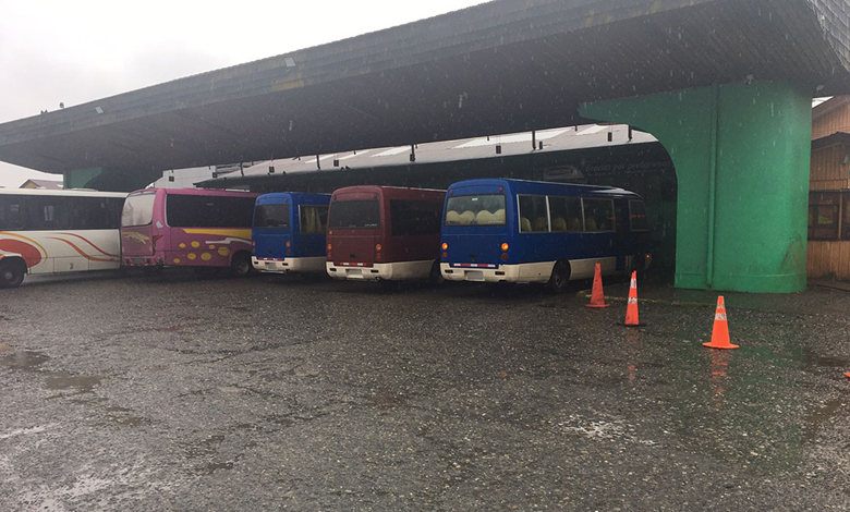 Lee más sobre el artículo Polémica por mejoramiento de terminal de Castro: Acusan «hostigamiento político, mentiras y mano negra» en argumentos de concejales que rechazaron proyecto por cuarta vez