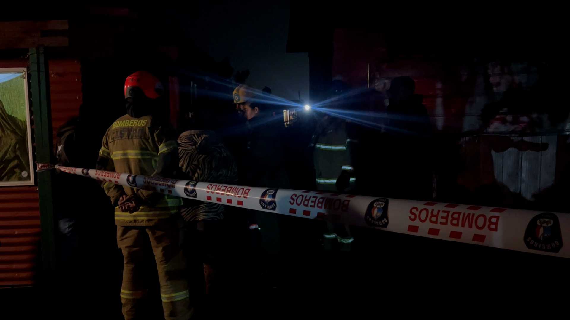 Lee más sobre el artículo Tragedia en Castro: Adulta mayor fallece en incendio de su vivienda