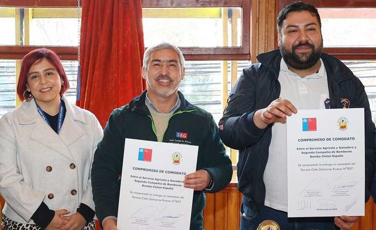 Lee más sobre el artículo El Cuerpo de Bomberos de Castro denuncia «Circo» por parte del SAG tras fallido acuerdo por terreno