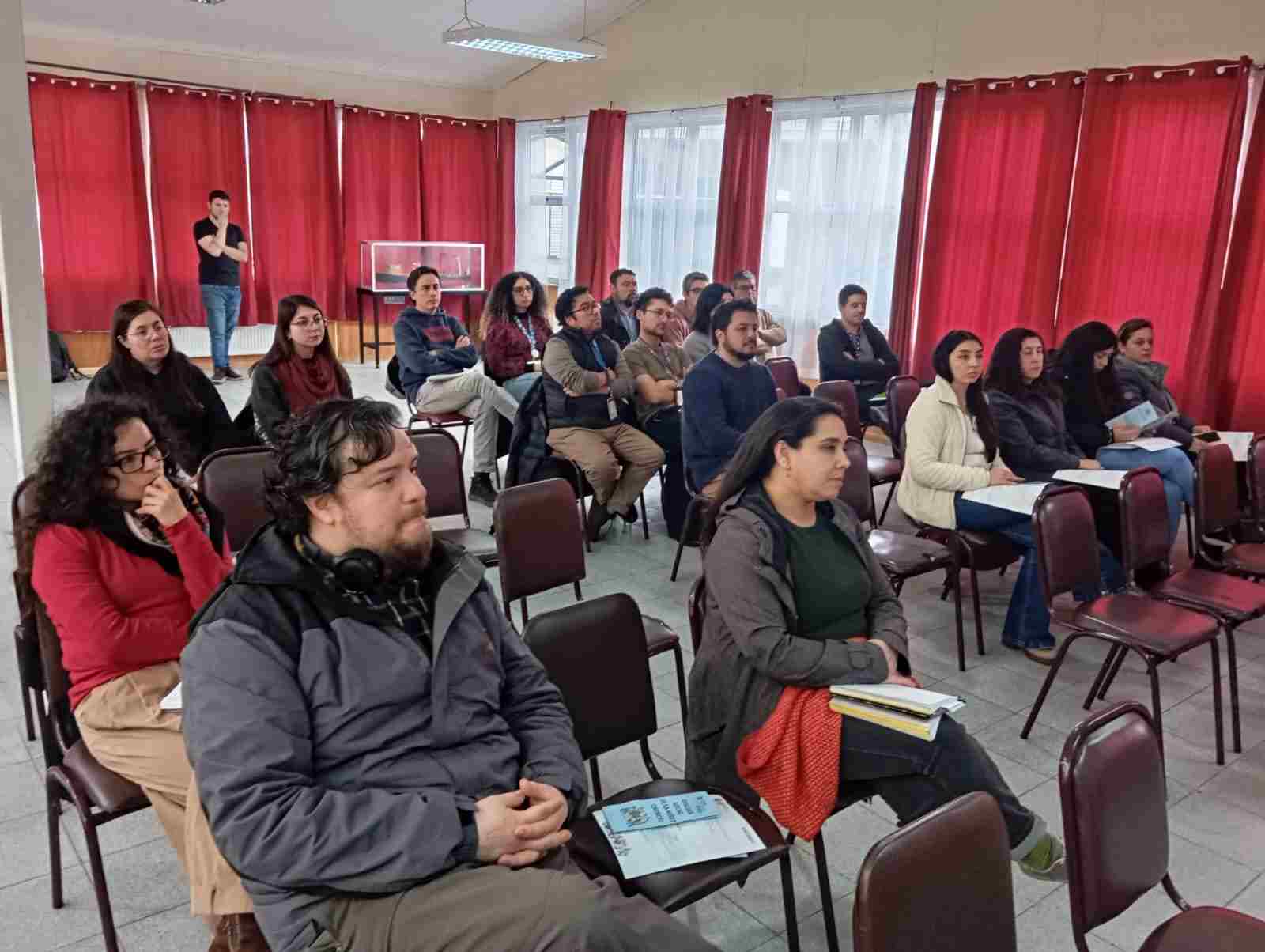 Lee más sobre el artículo Con amplia participación se realizó conversatorio organizado por la Oficina Local de la Niñez y Adolescencia de Chonchi