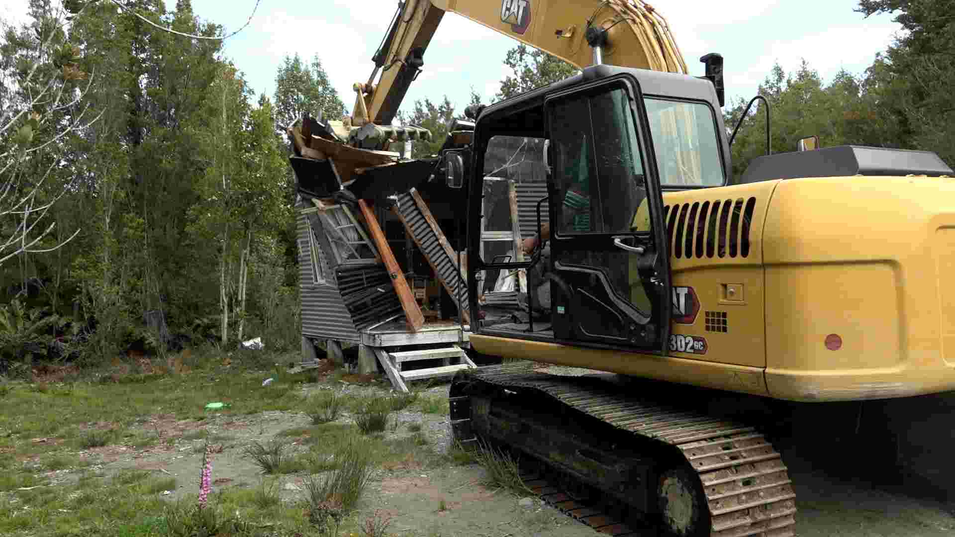 Lee más sobre el artículo Gobierno concreta desalojo y recuperación de terrenos fiscales en Butalcura para futuro parque botánico