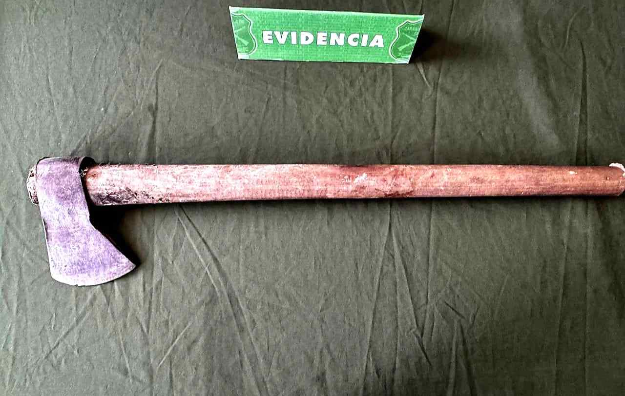 Lee más sobre el artículo Sujeto con amplio prontuario policial es baleado por Carabineros tras amenazarlos con un hacha e intimidar a transeúntes