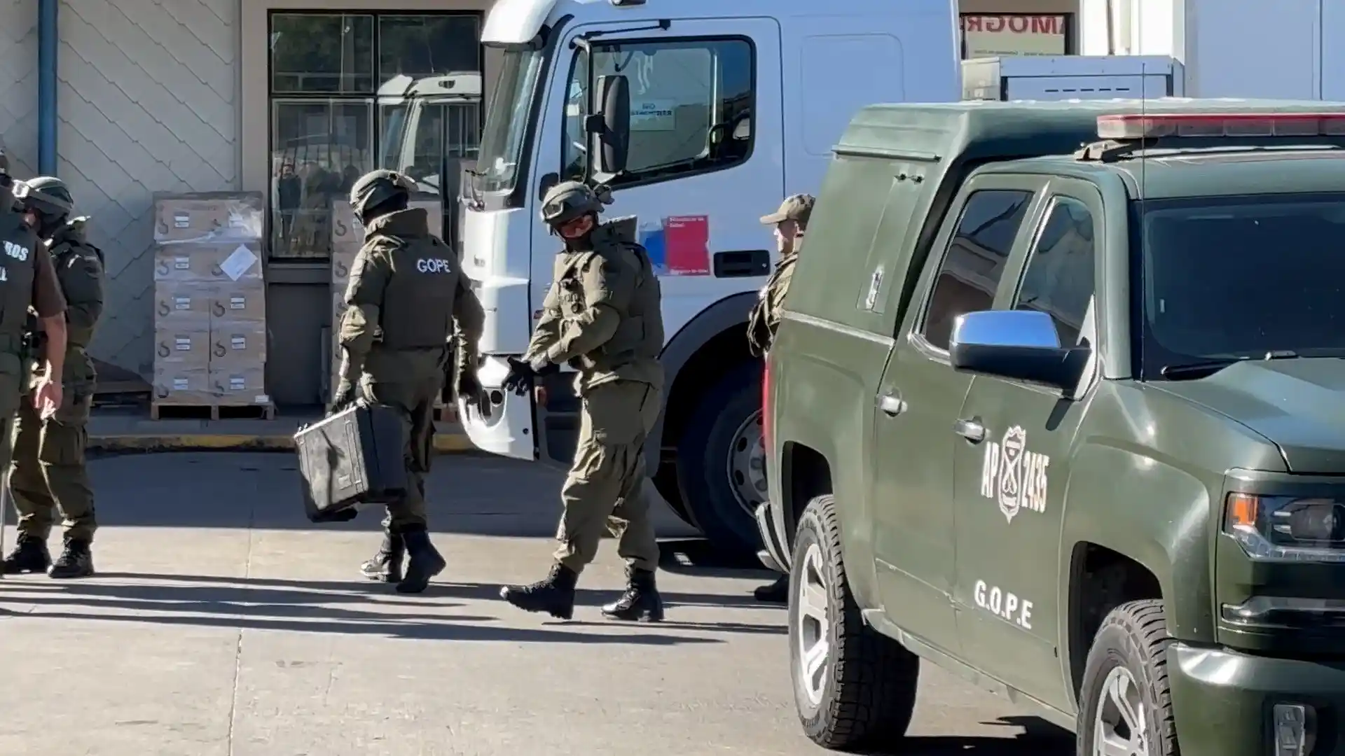 Lee más sobre el artículo Falsa amenaza de bomba moviliza al Hospital de Castro y obliga a evacuación masiva
